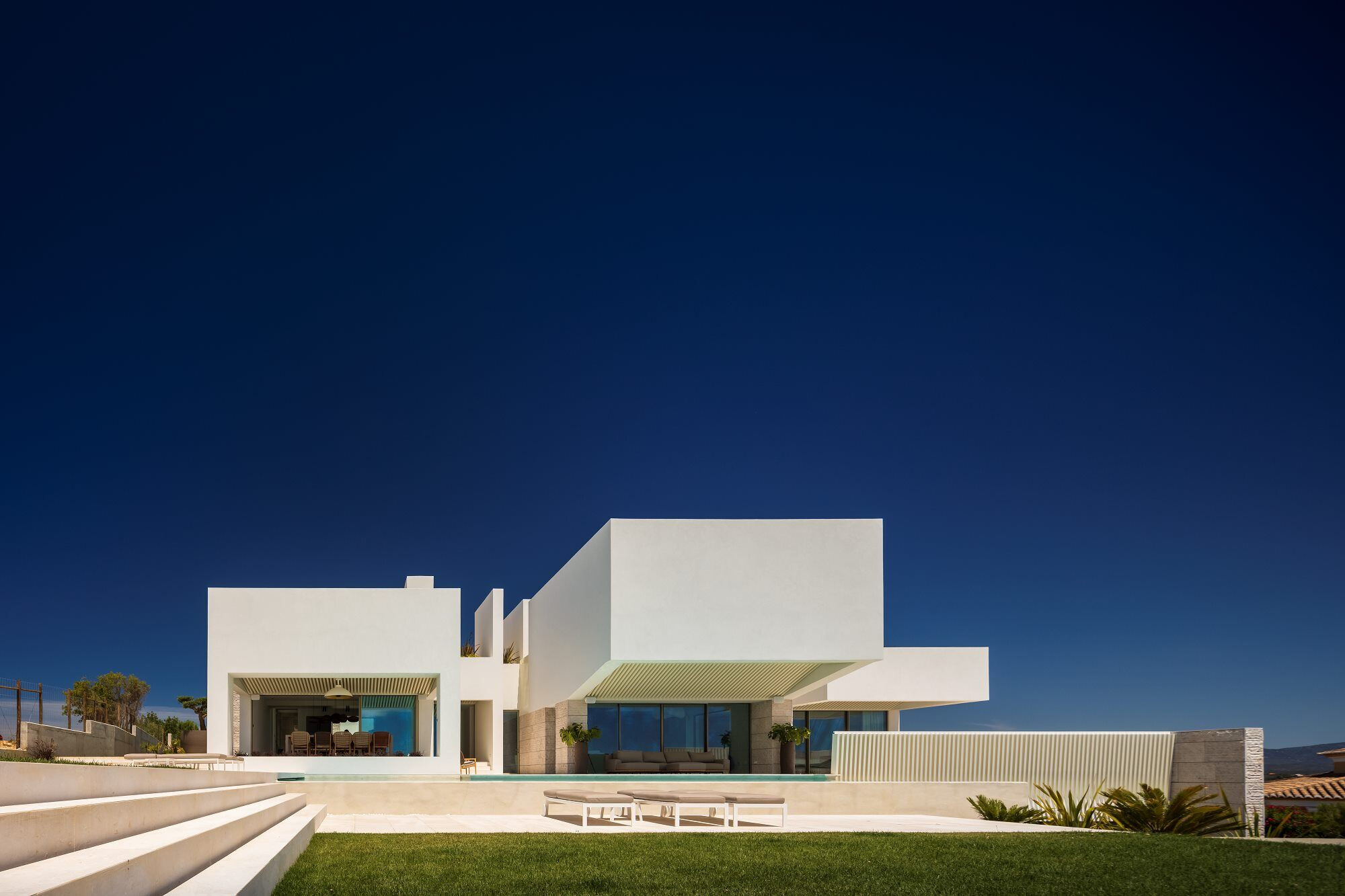 https://archello.com/story/125225/attachments/photos-videos/11 photo_credit © Fernando Guerra / FG+SG