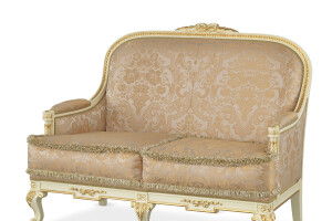 Victorian 2-Seater Beige Sofa