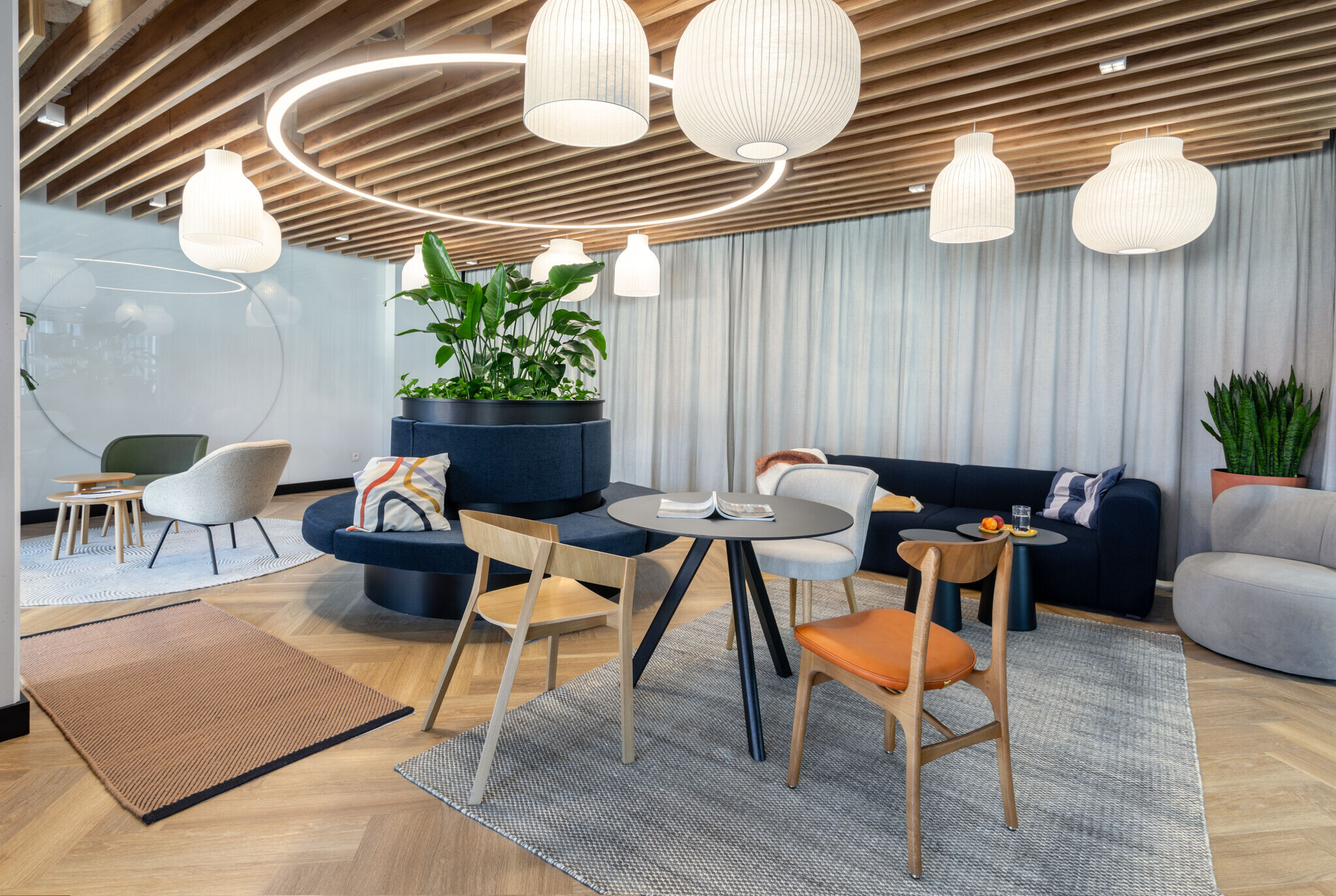https://archello.com/story/125413/attachments/photos-videos/19 photo_credit W środku