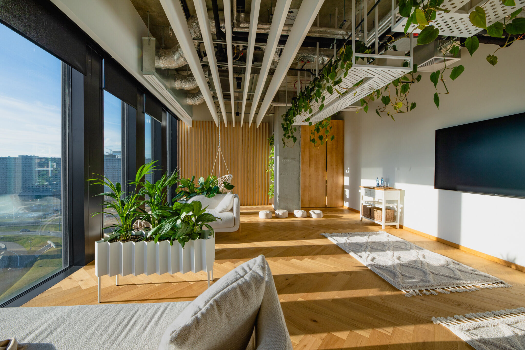 https://archello.com/story/125407/attachments/photos-videos/33 photo_credit W środku