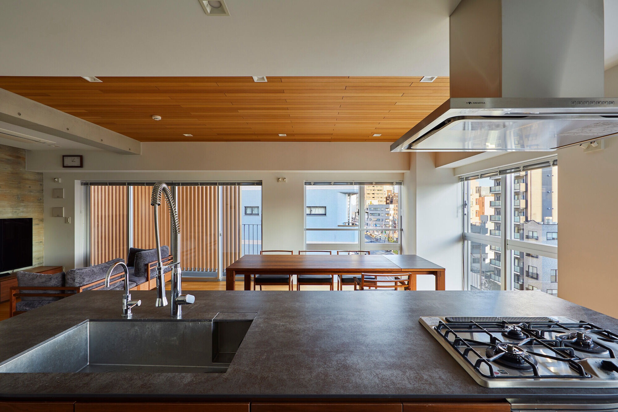 https://archello.com/story/125593/attachments/photos-videos/20 photo_credit Koji Fujii
