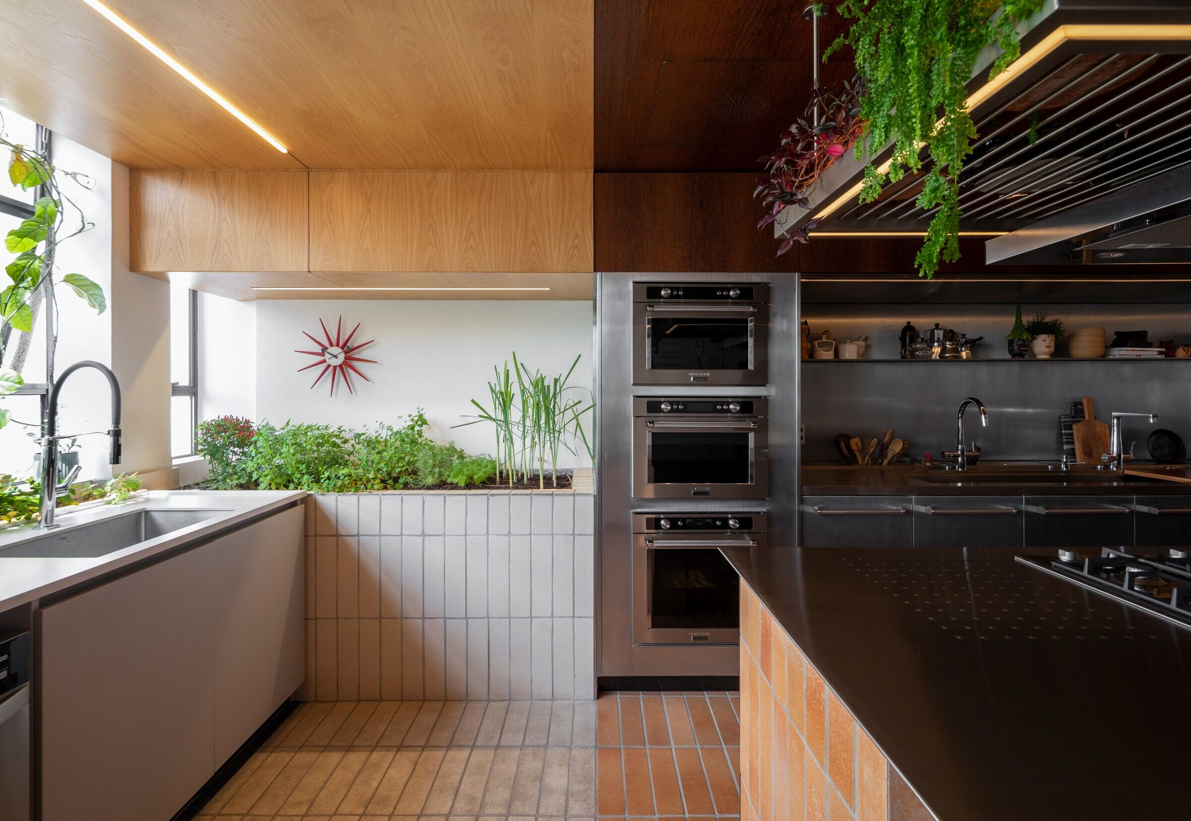 https://archello.com/story/125659/attachments/photos-videos/11 photo_credit Maíra Acayaba