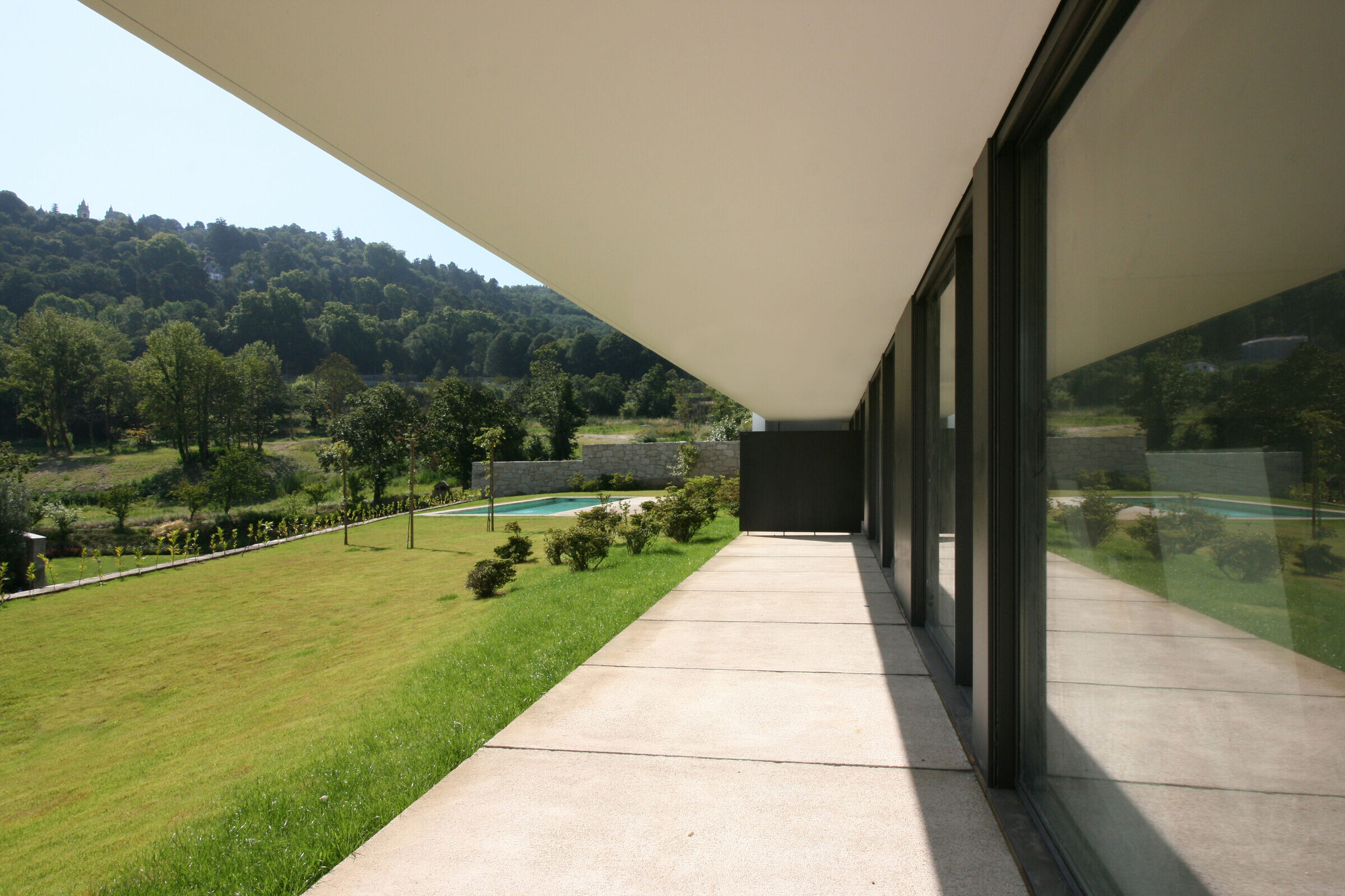 https://archello.com/story/125521/attachments/photos-videos/8 photo_credit João Morgado