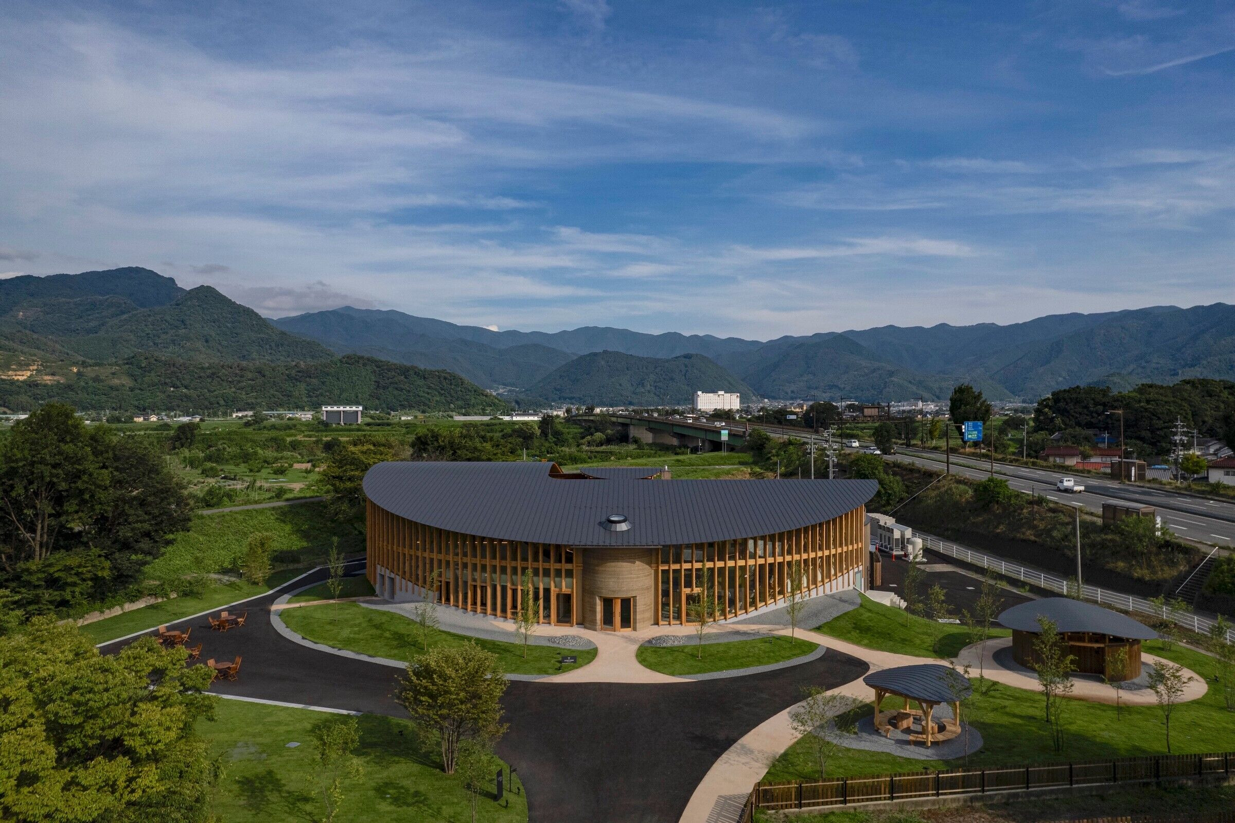 https://archello.com/story/125833/attachments/photos-videos/5 photo_credit takeshi noguchi