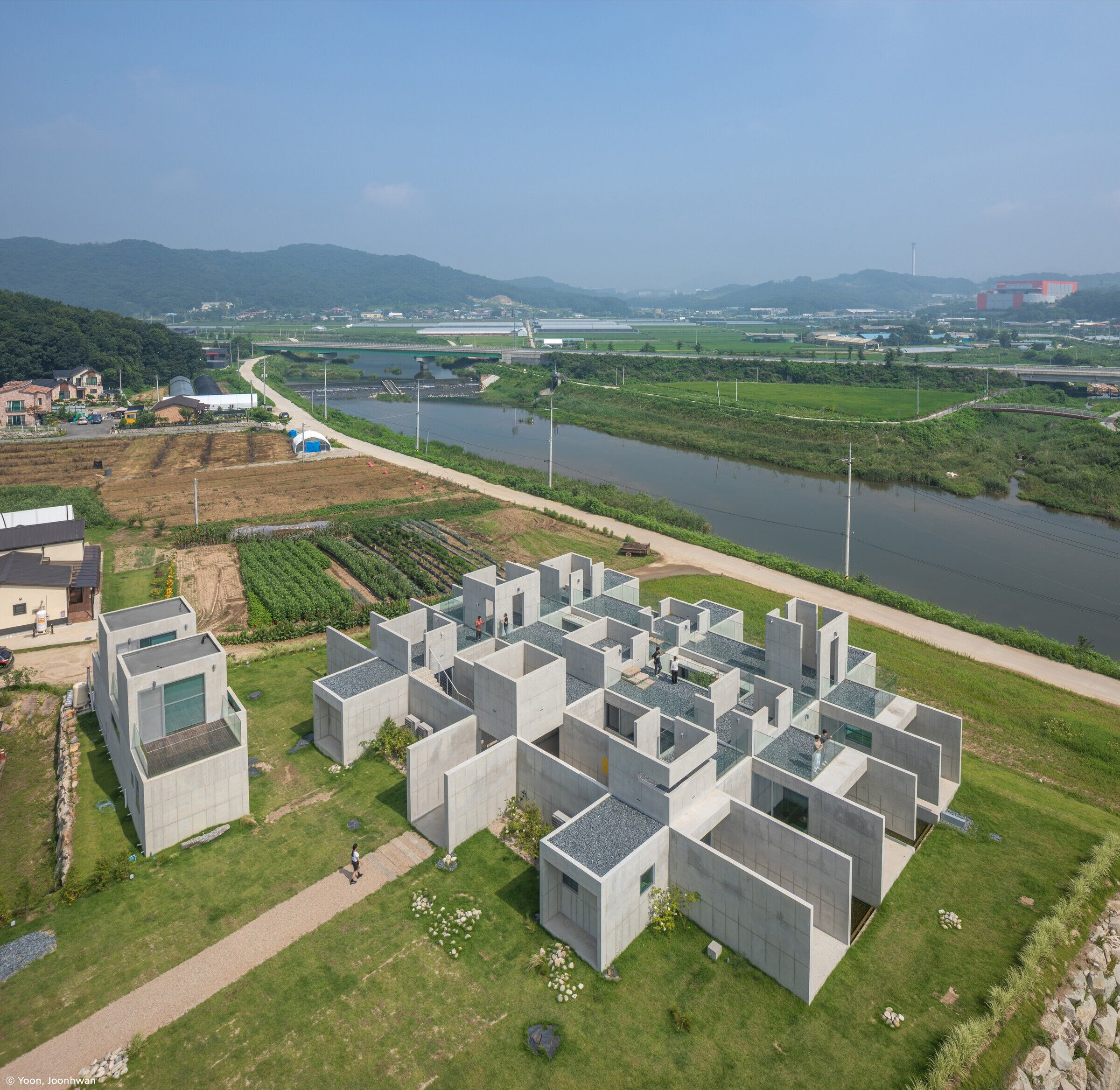 https://archello.com/story/126005/attachments/photos-videos/5 photo_credit Yoon Joonhwan