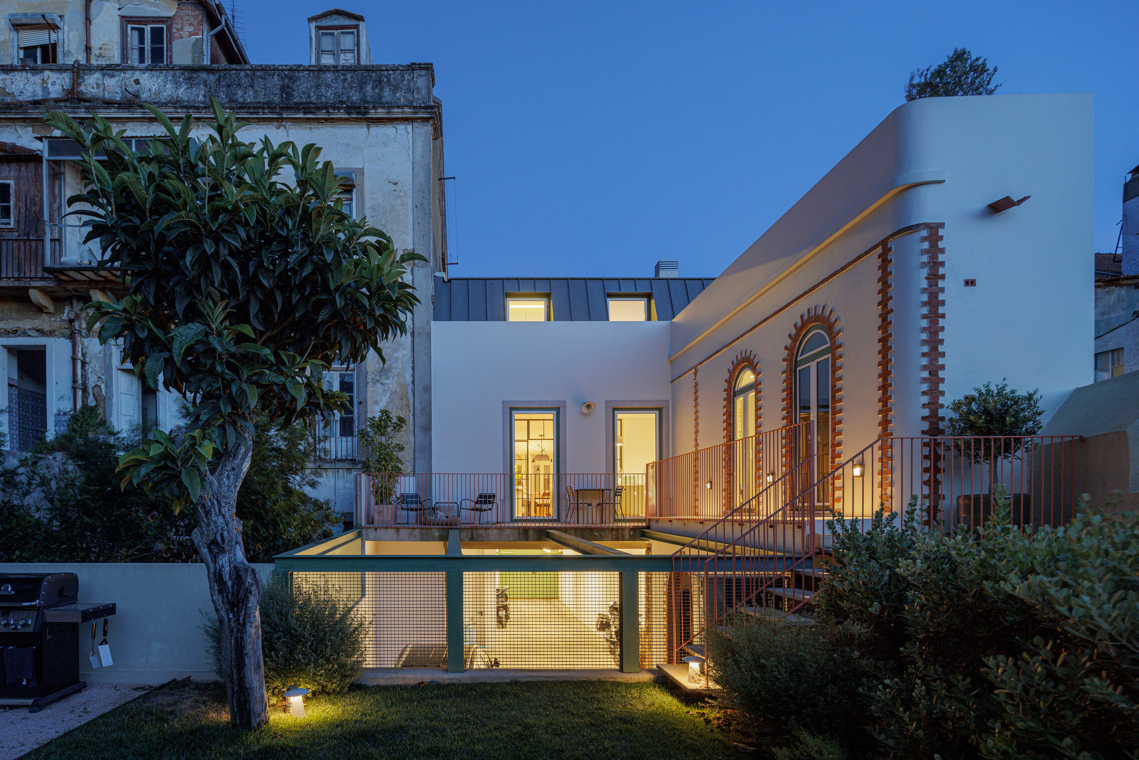 https://archello.com/story/126221/attachments/photos-videos/14 photo_credit Ivo Tavares