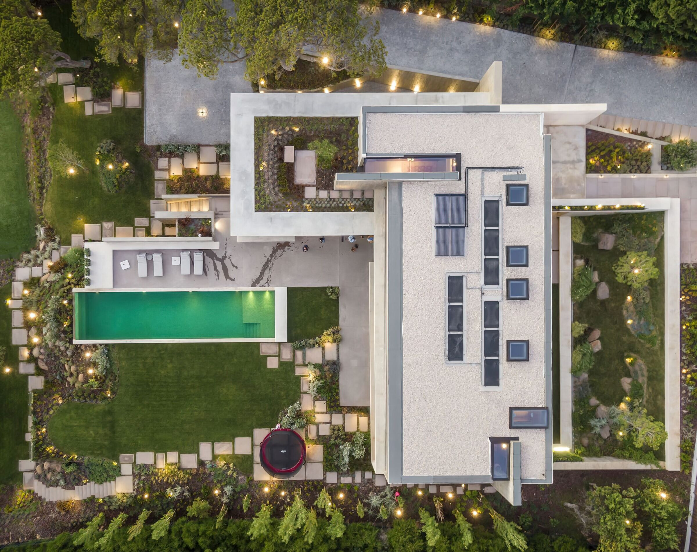 https://archello.com/story/126312/attachments/photos-videos/9 photo_credit Fernando Guerra / FG+SG