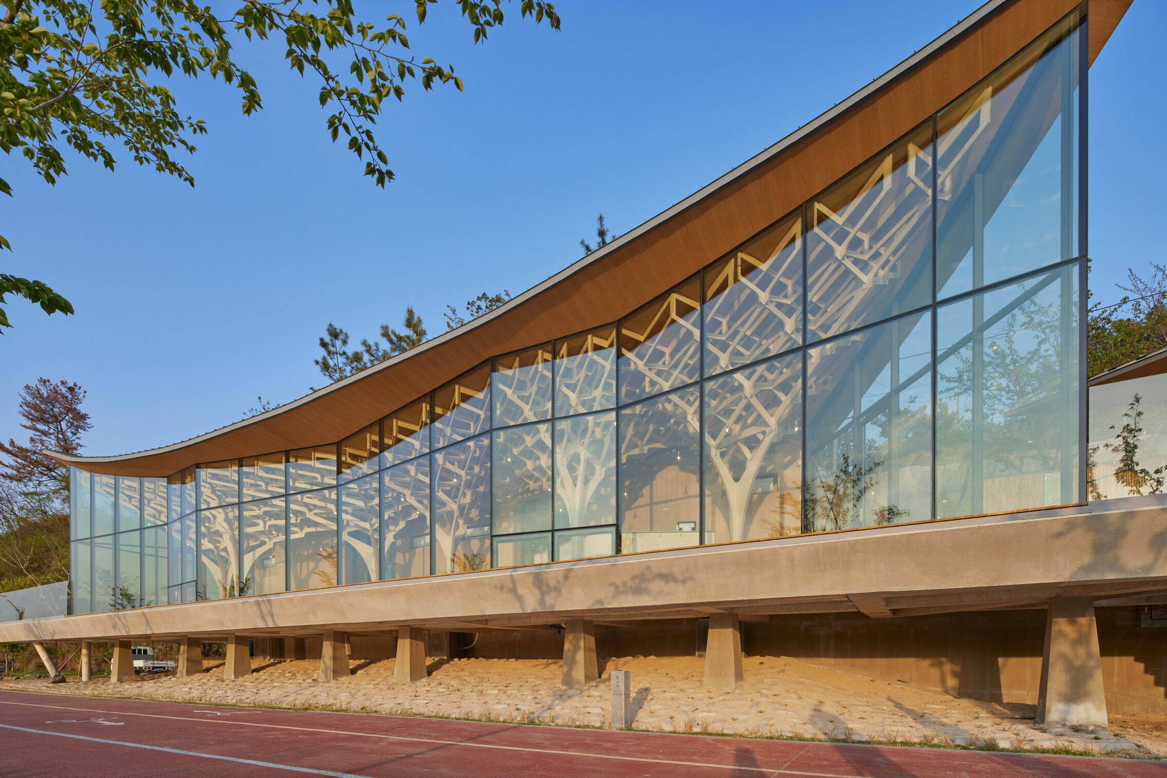https://archello.com/story/126389/attachments/photos-videos/10 photo_credit Rohspace