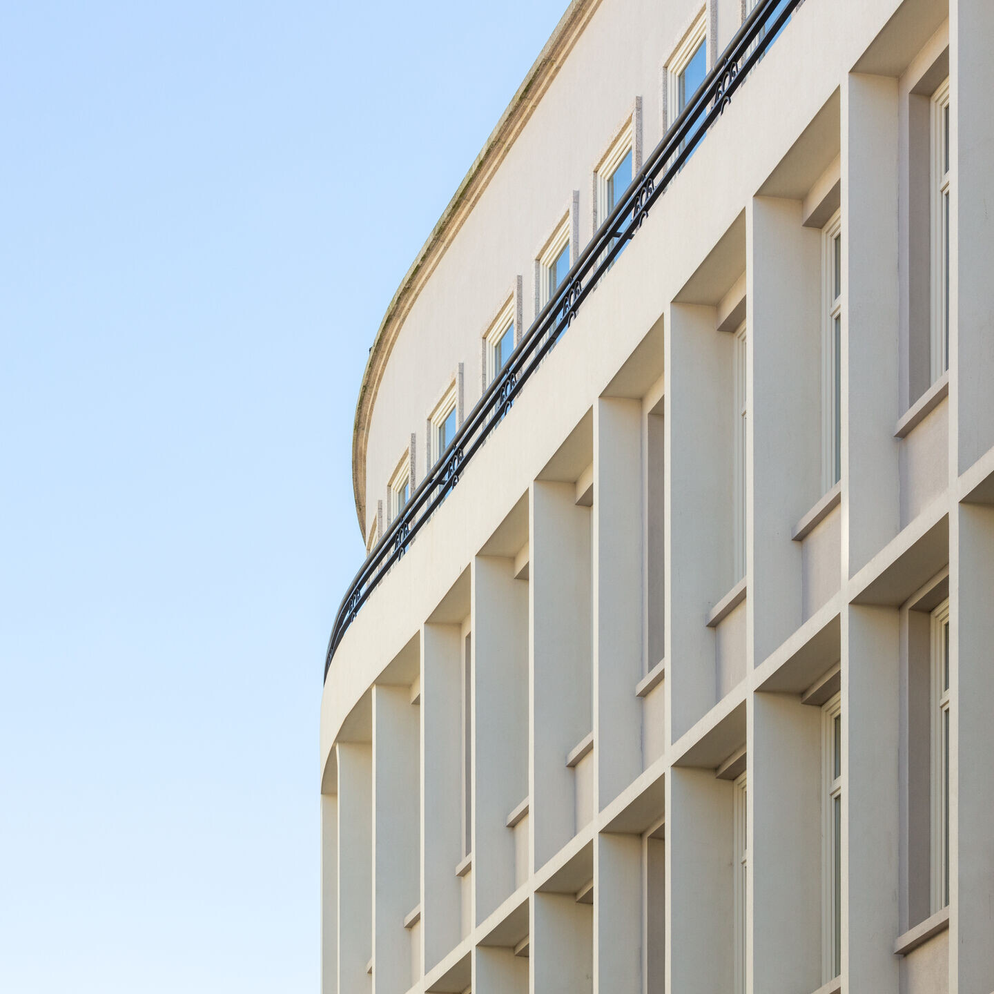 https://archello.com/story/126383/attachments/photos-videos/3 photo_credit João Morgado