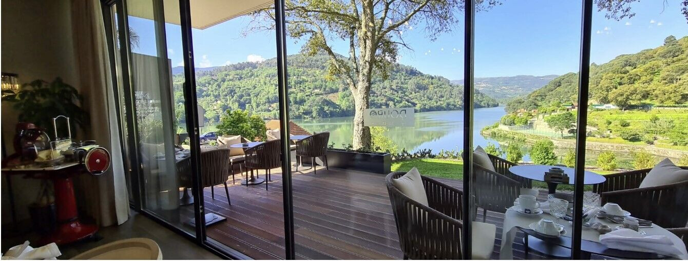 https://archello.com/story/126546/attachments/photos-videos/5 photo_credit Douro Suites