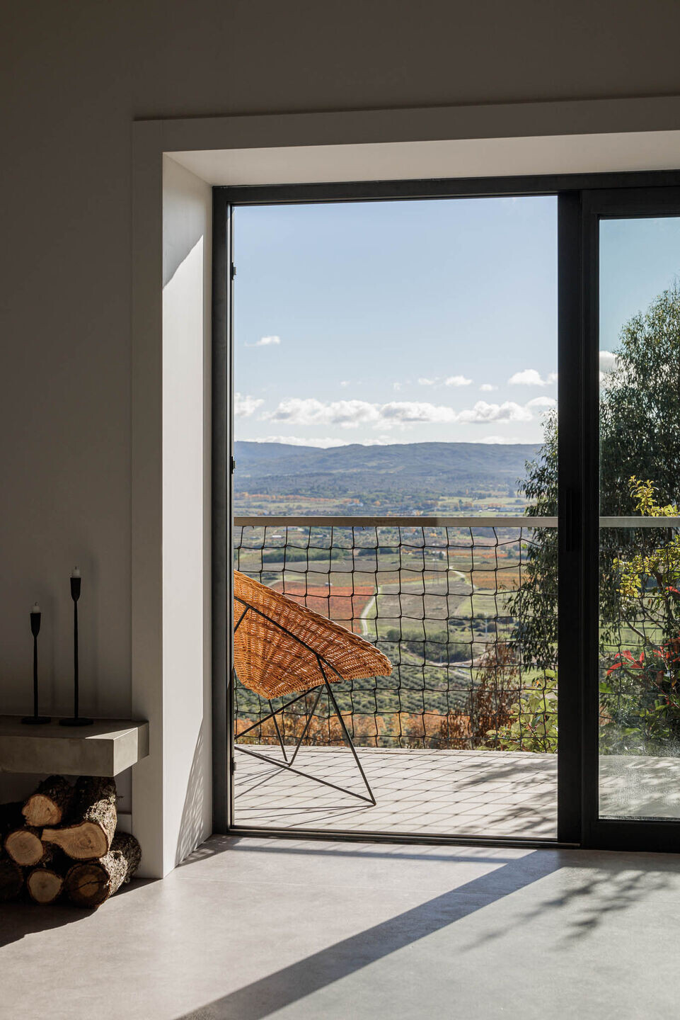 https://archello.com/story/126601/attachments/photos-videos/7 photo_credit Ivo Tavares Studio