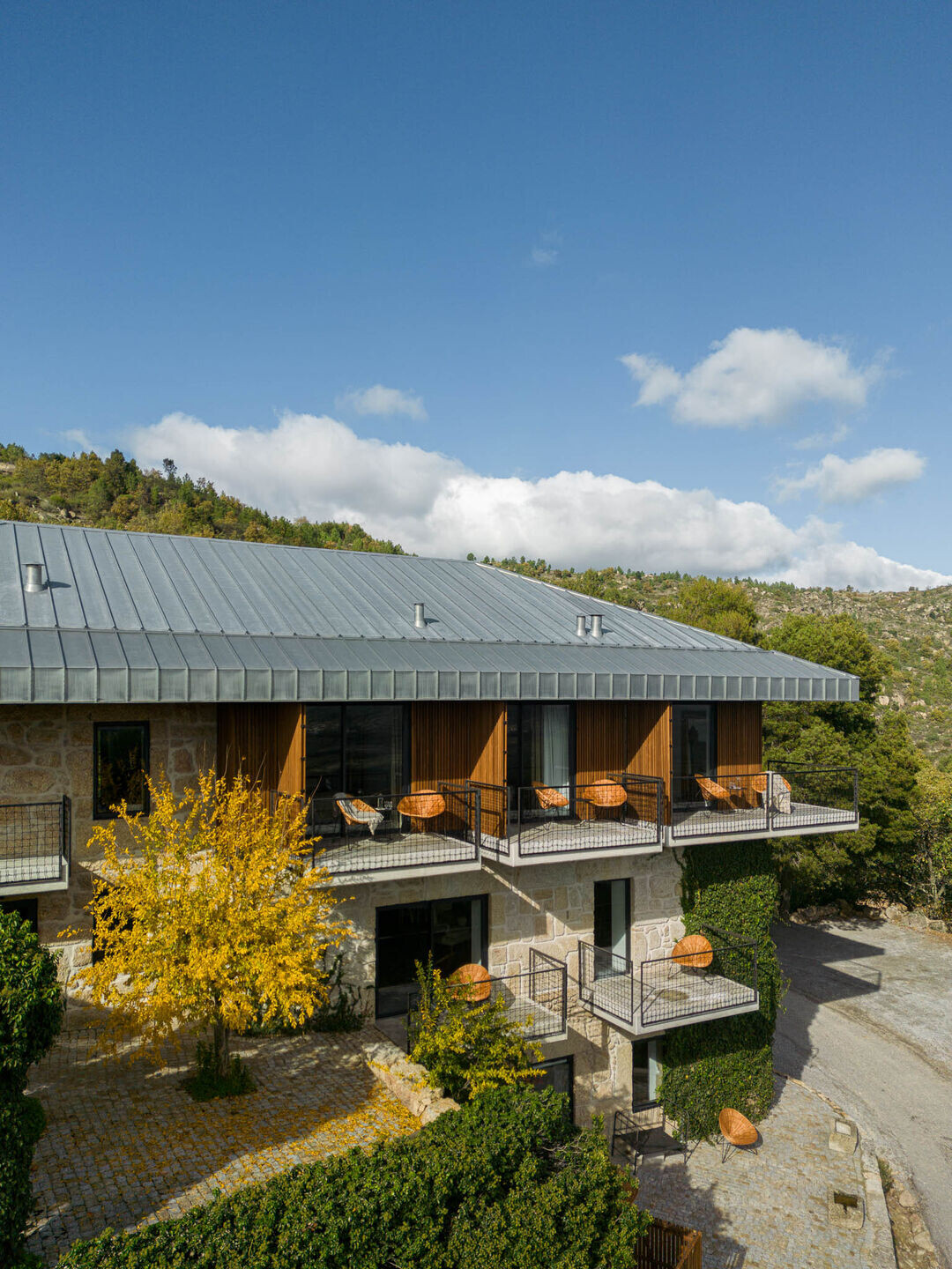 https://archello.com/story/126601/attachments/photos-videos/11 photo_credit Ivo Tavares Studio