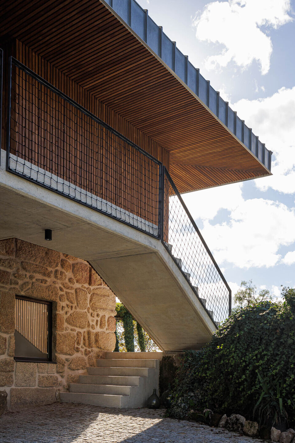 https://archello.com/story/126601/attachments/photos-videos/12 photo_credit Ivo Tavares Studio