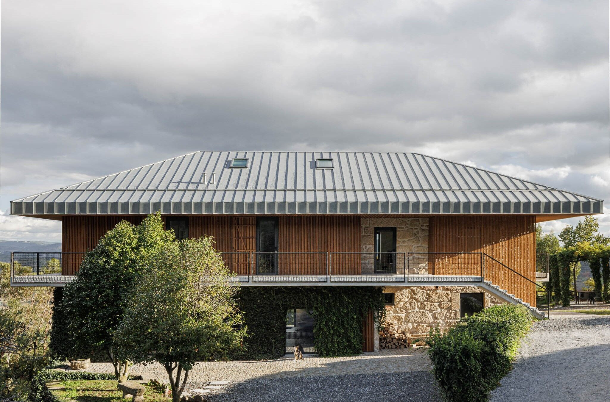 https://archello.com/story/126601/attachments/photos-videos/17 photo_credit Ivo Tavares Studio