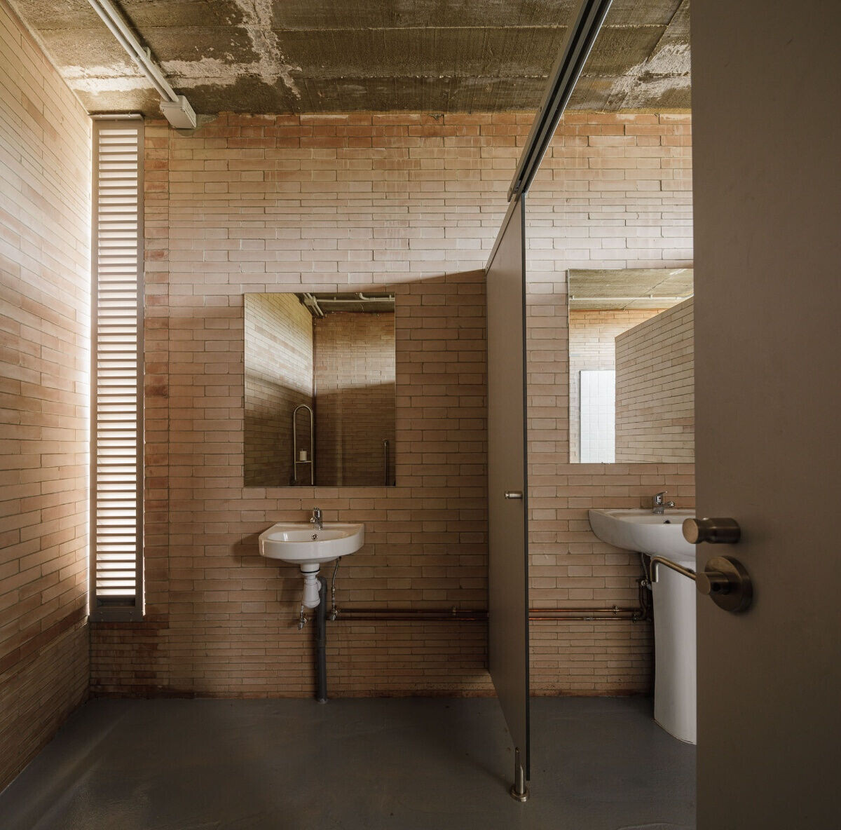 https://archello.com/story/126645/attachments/photos-videos/10 photo_credit Fernando Alda Fotografía