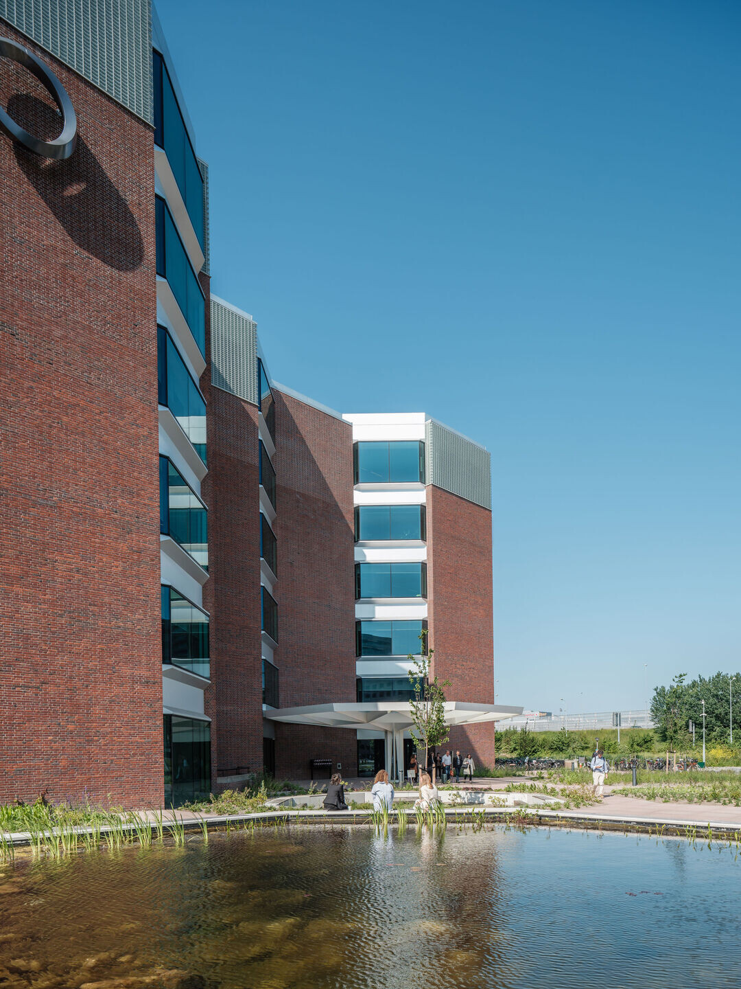 https://archello.com/story/120871/attachments/photos-videos/8 photo_credit Ernst van Raaphorst