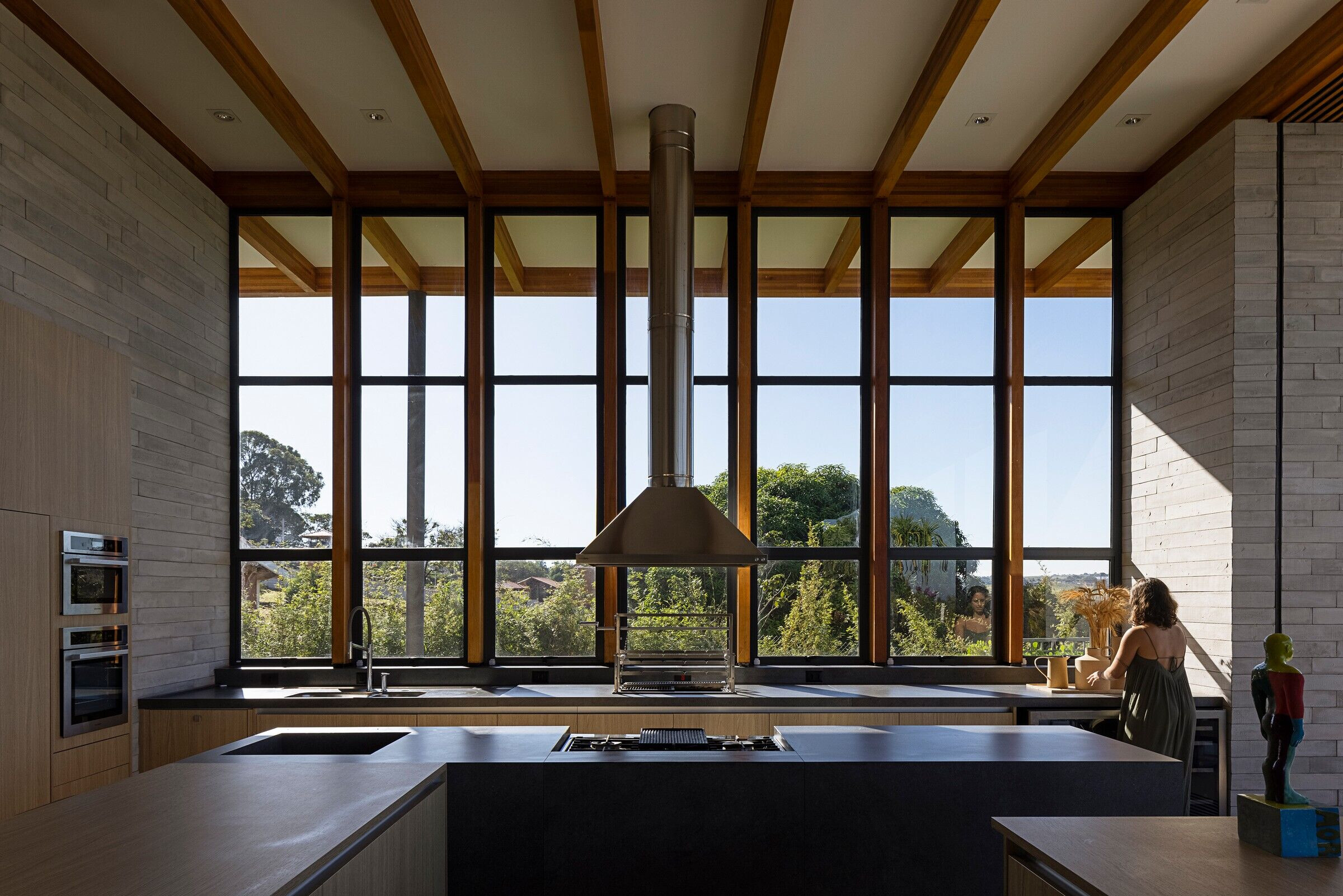 https://archello.com/story/126810/attachments/photos-videos/4 photo_credit Leonardo Finotti