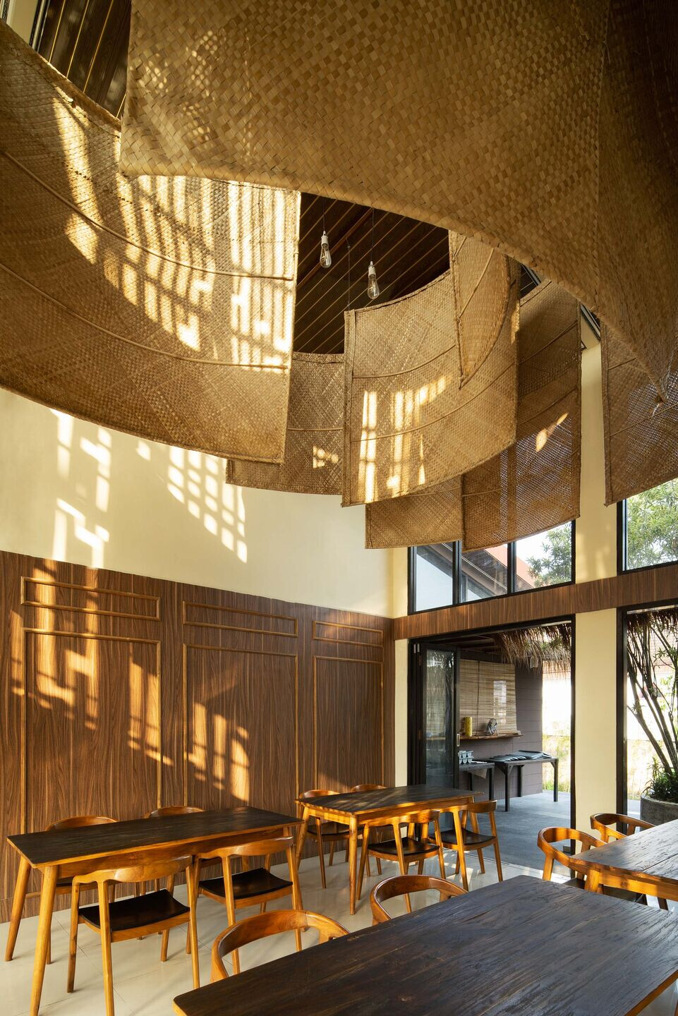https://archello.com/story/126855/attachments/photos-videos/13 photo_credit ukara studio