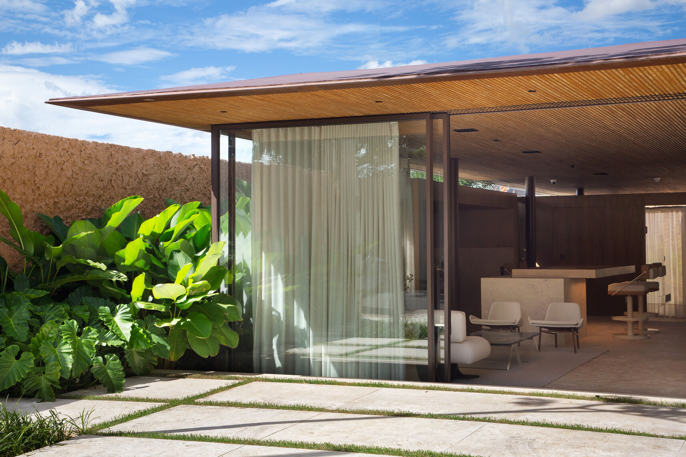 https://archello.com/story/127094/attachments/photos-videos/4 photo_credit Denilson Machado