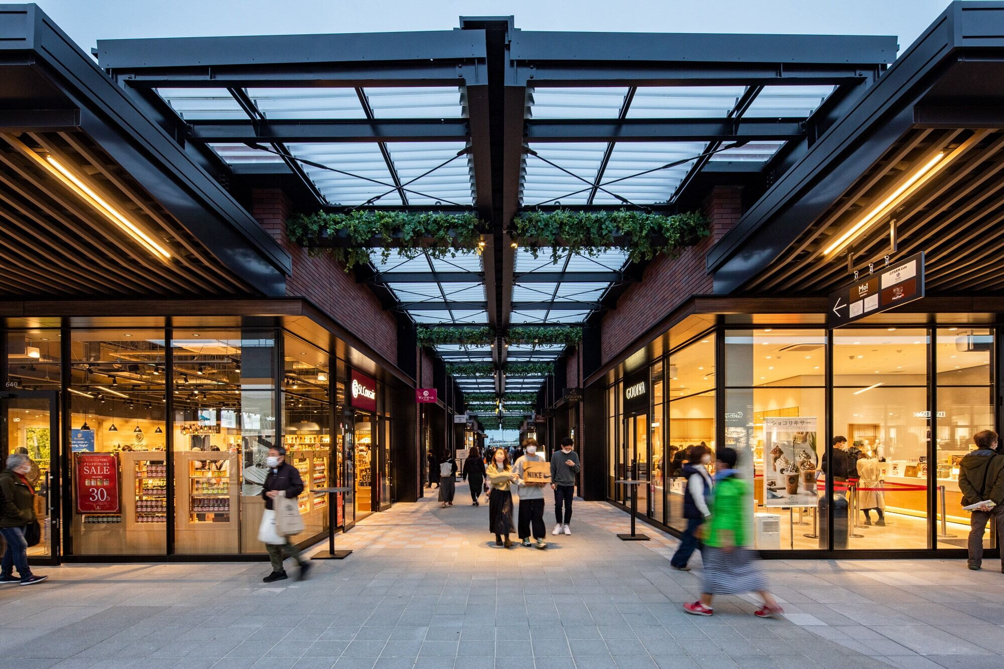 https://archello.com/story/127352/attachments/photos-videos/10 photo_credit Tokyo branch of SS Co.