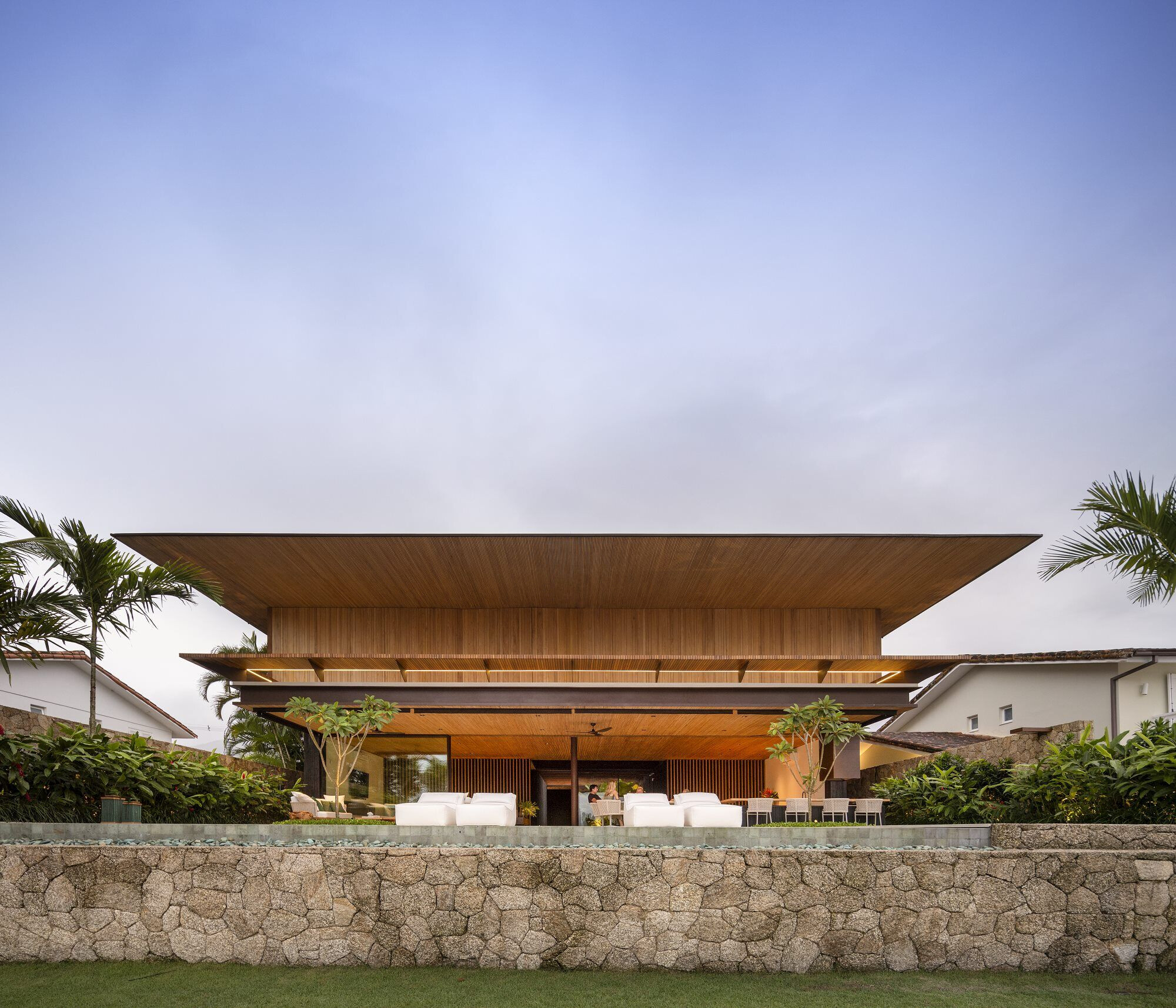 https://archello.com/story/127551/attachments/photos-videos/3 photo_credit Fernando Guerra