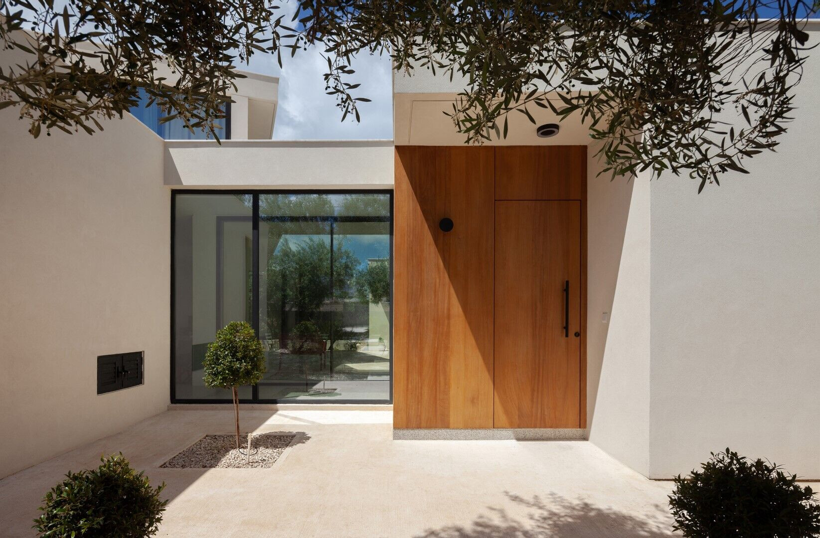 https://archello.com/story/127562/attachments/photos-videos/3 photo_credit Creative Photo Room