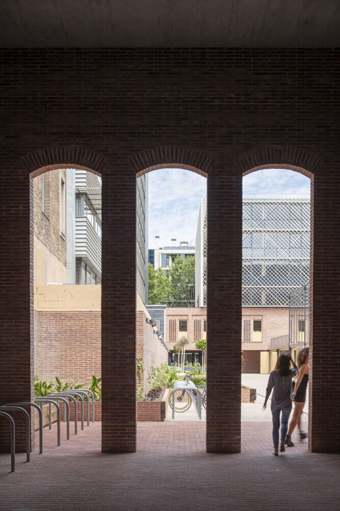 https://archello.com/story/127678/attachments/photos-videos/5 photo_credit Adrià Goula