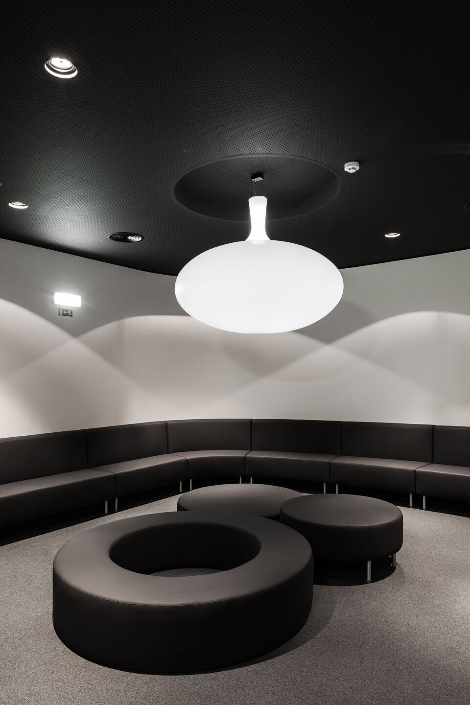 https://archello.com/story/127688/attachments/photos-videos/5 photo_credit João Morgado - Architectural Photography