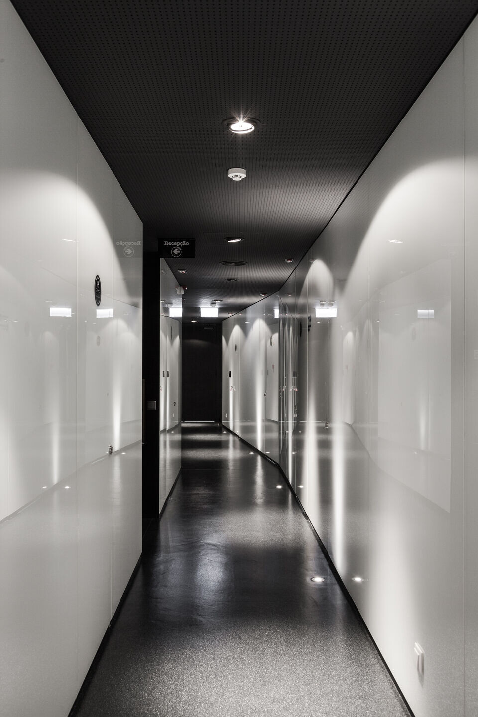 https://archello.com/story/127688/attachments/photos-videos/7 photo_credit João Morgado - Architectural Photography