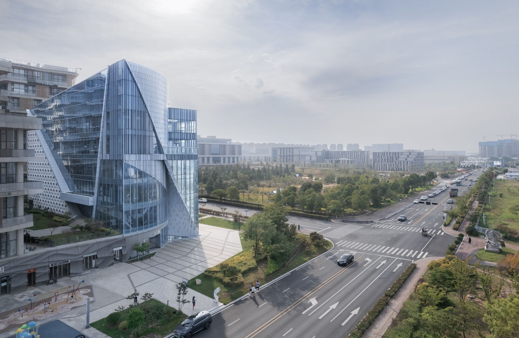https://archello.com/story/127794/attachments/photos-videos/5 photo_credit Highlite Images
