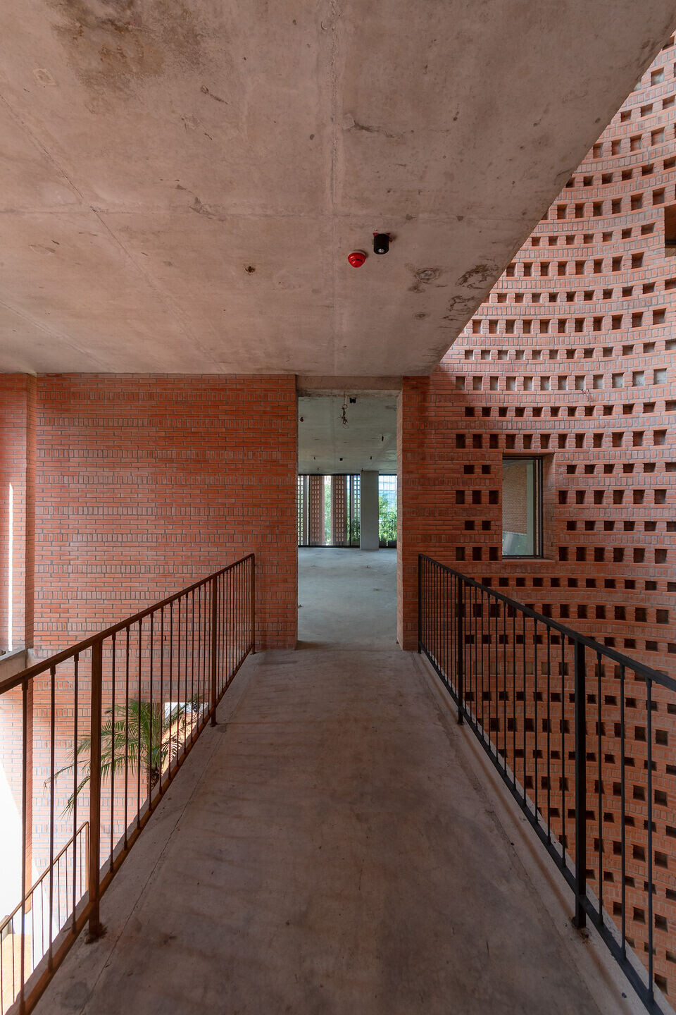 https://archello.com/story/127856/attachments/photos-videos/5 photo_credit Trieu Chien