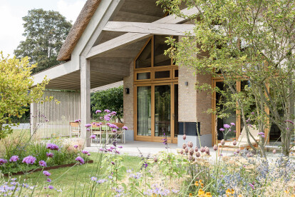 Rear facade and perennial planting