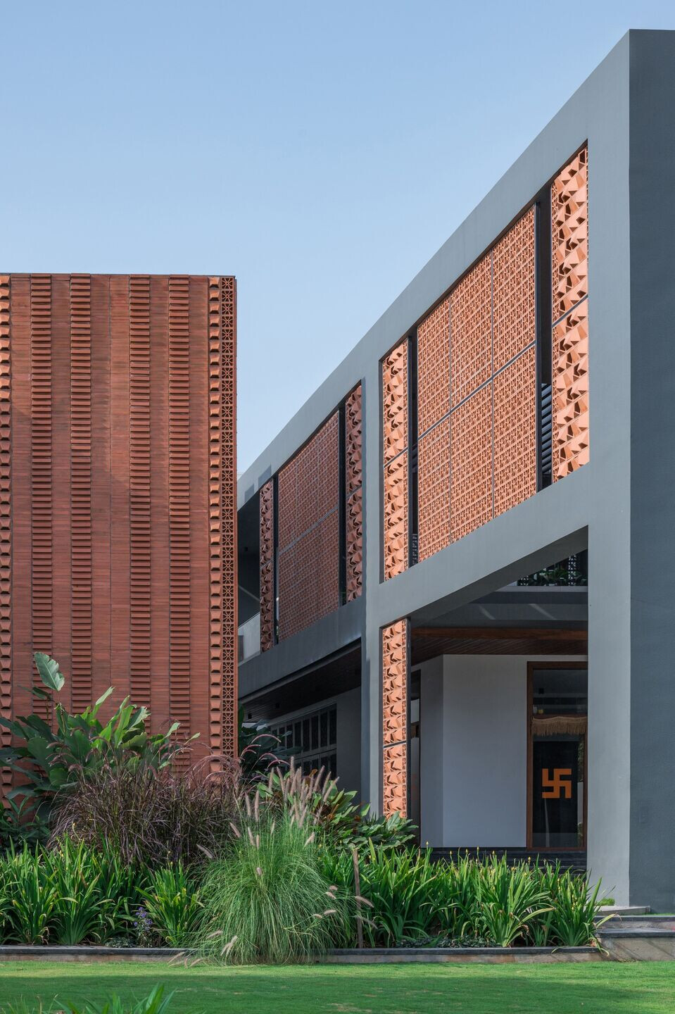 https://archello.com/story/127921/attachments/photos-videos/4 photo_credit Atik Bheda