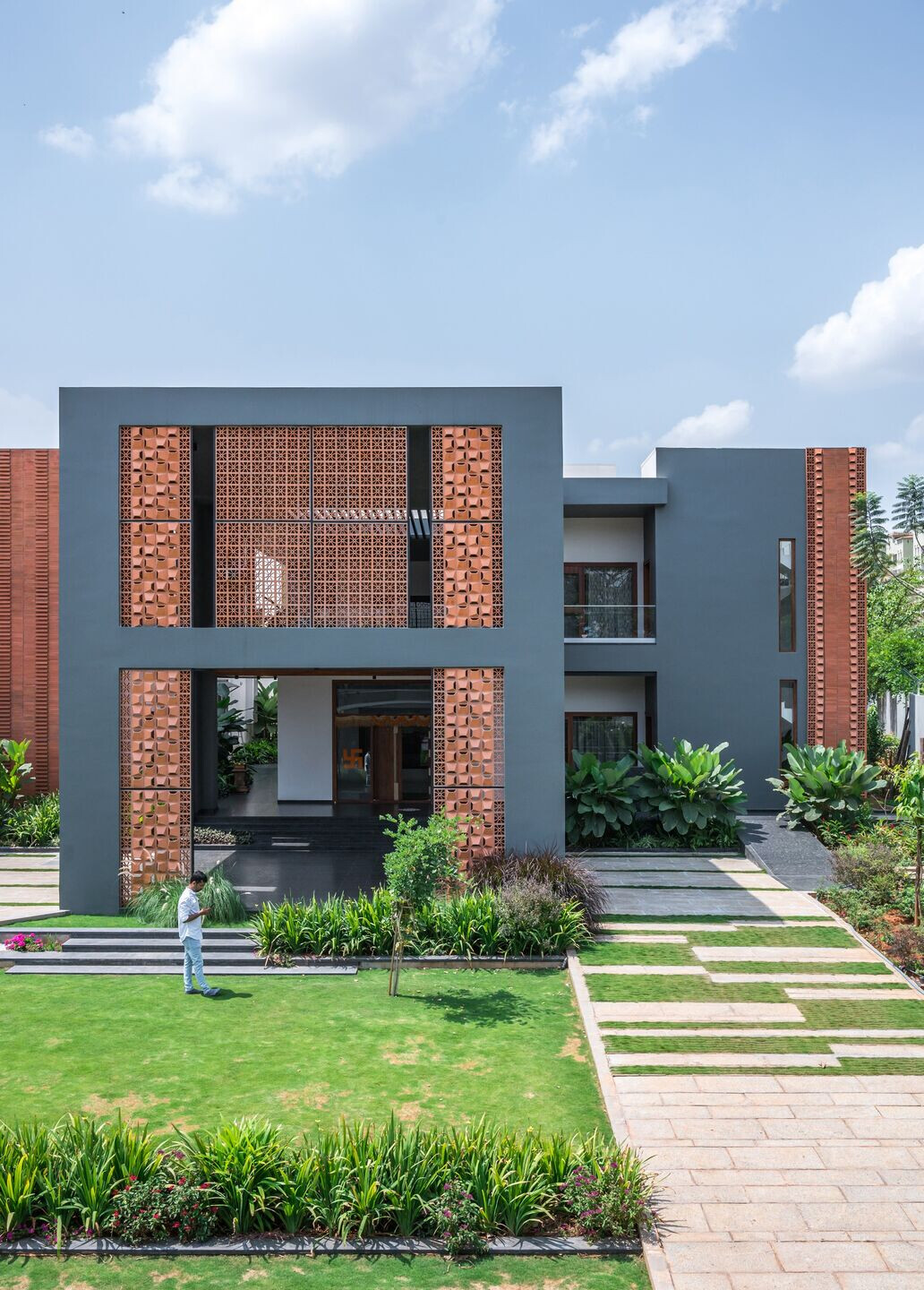 https://archello.com/story/127921/attachments/photos-videos/17 photo_credit Atik Bheda