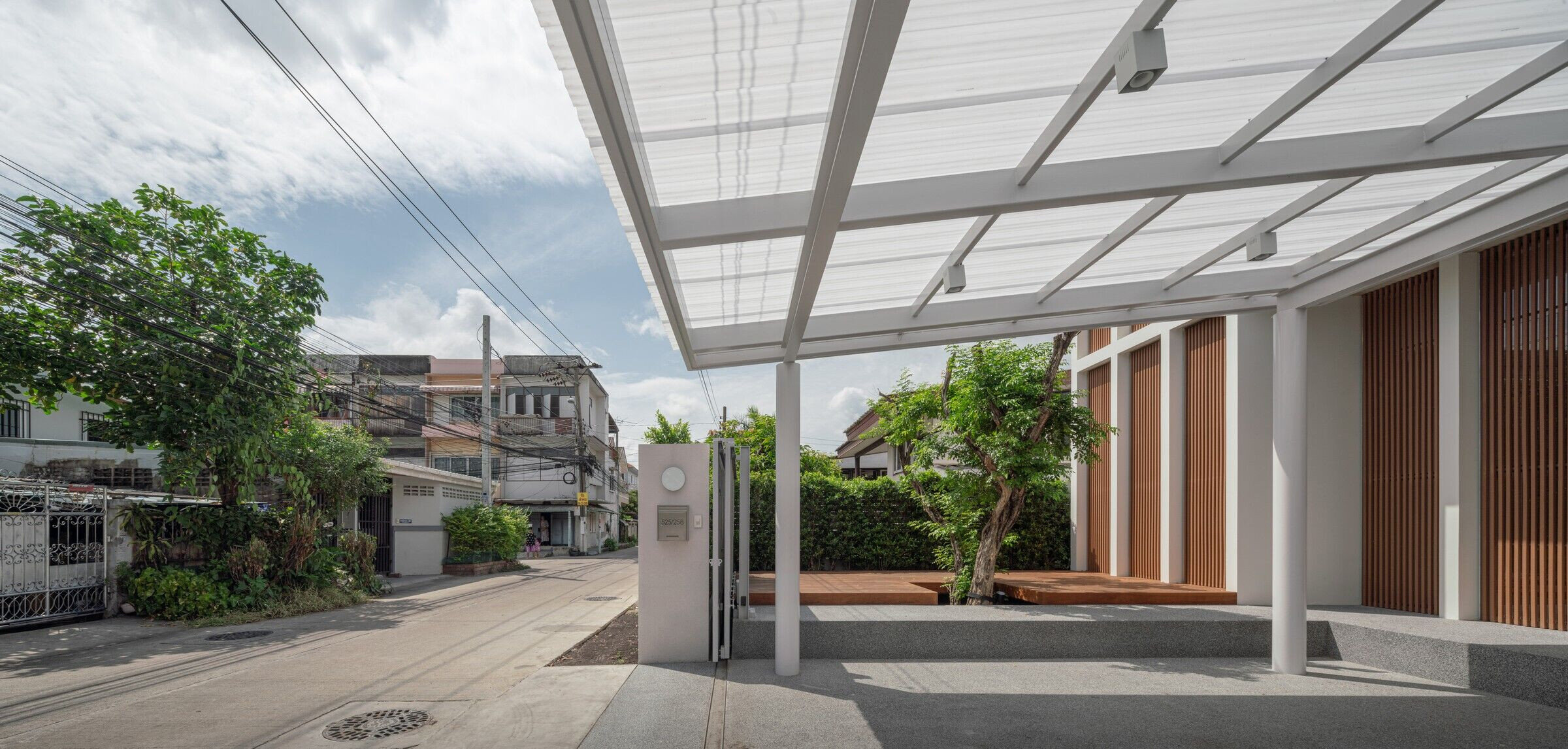 https://archello.com/story/127917/attachments/photos-videos/6 photo_credit Sky|Ground Department, Depth of Field Co.,Ltd.