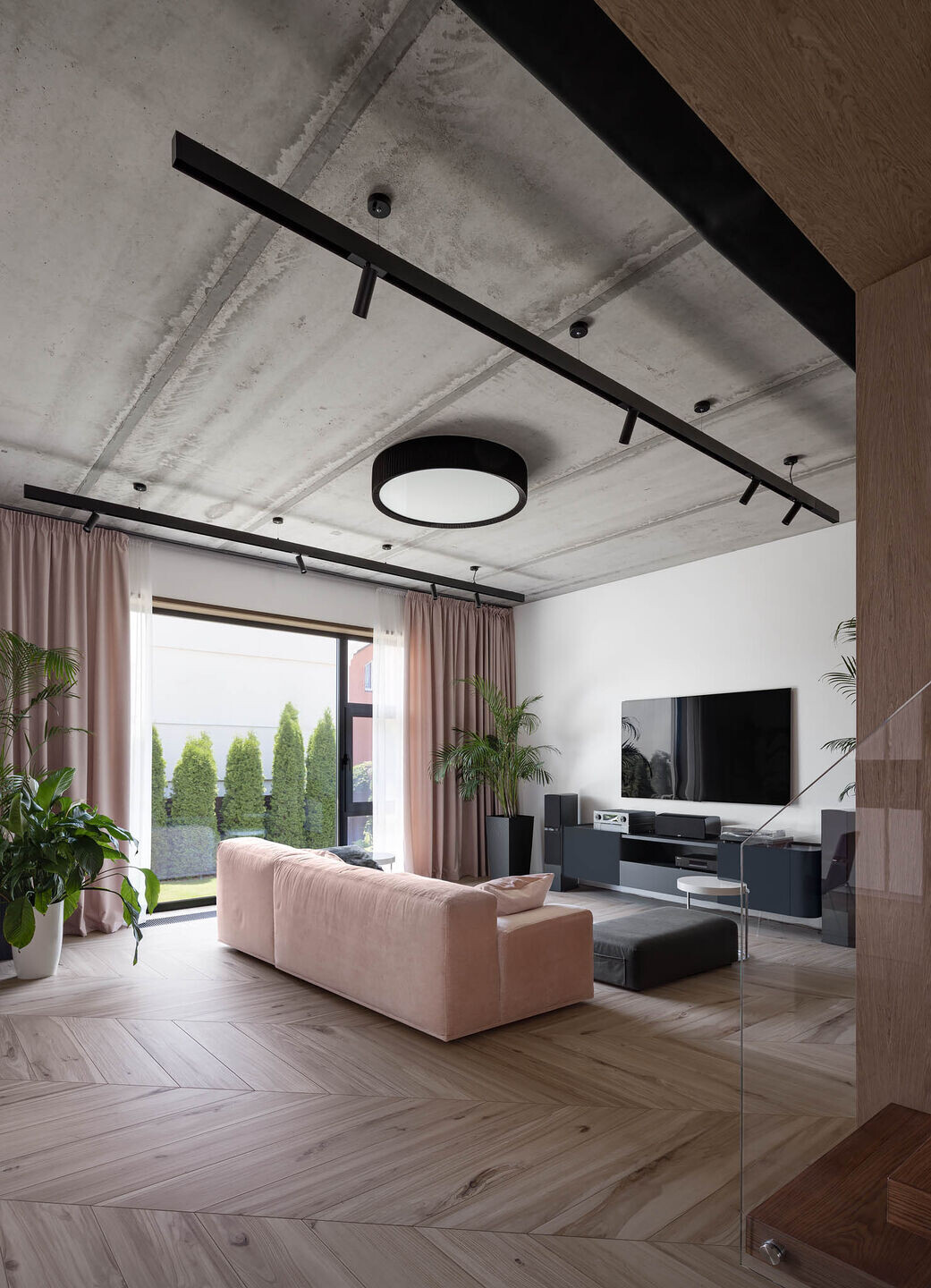 https://archello.com/story/127959/attachments/photos-videos/4 photo_credit Andrii Avdeenko