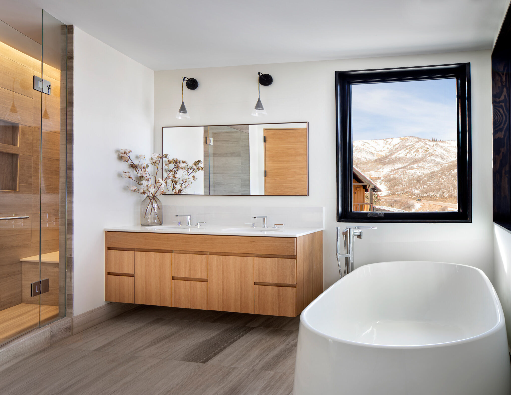 https://archello.com/story/128001/attachments/photos-videos/25 photo_credit East West Partners