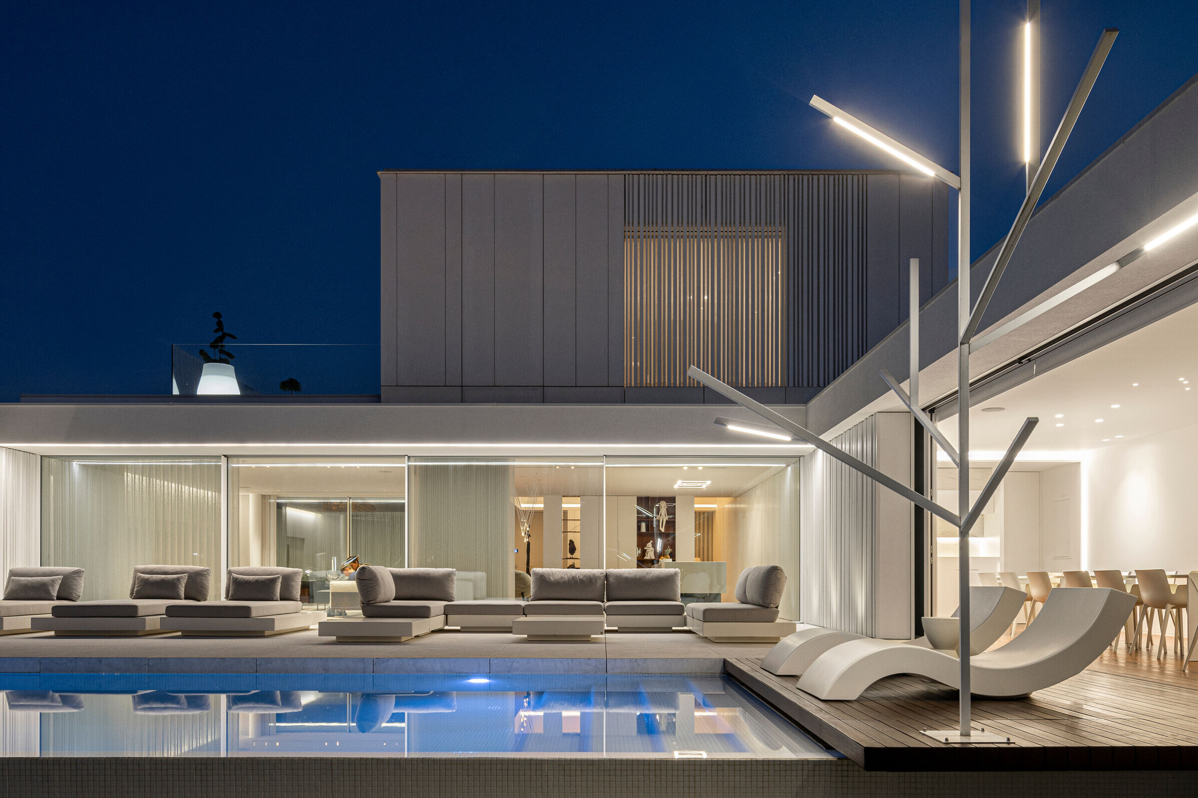 https://archello.com/story/128066/attachments/photos-videos/4 photo_credit Ivo Tavares Studio