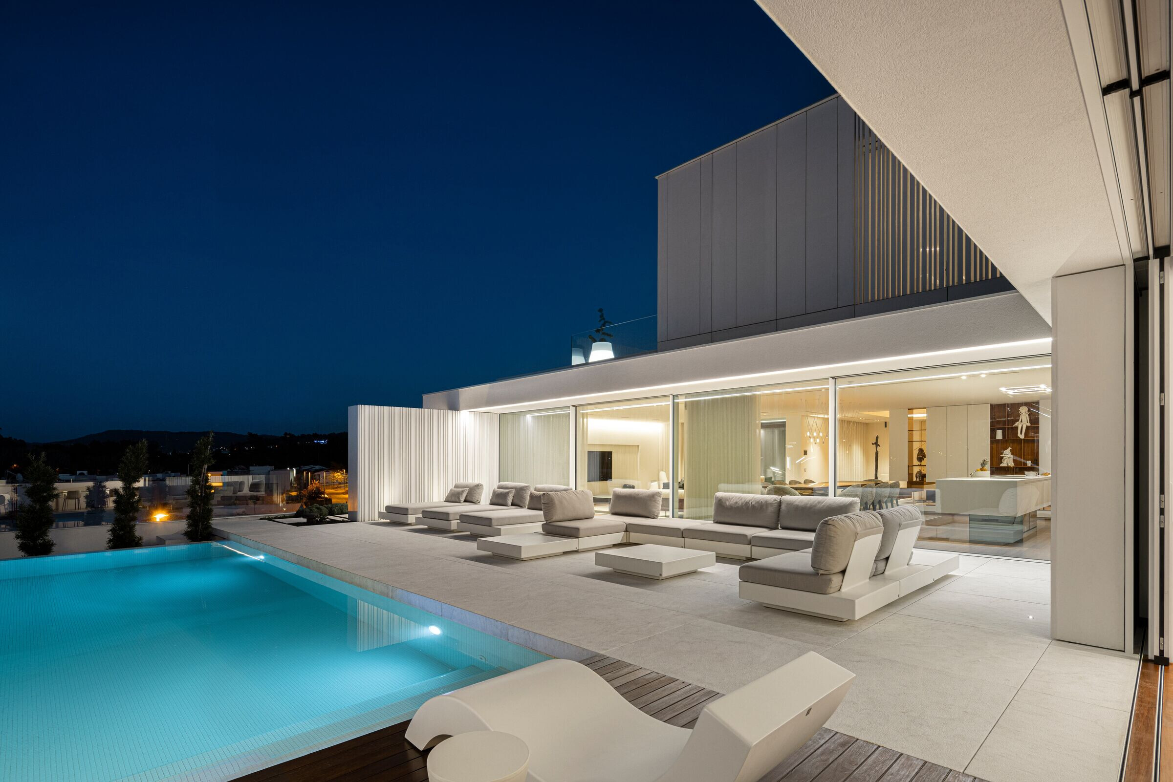 https://archello.com/story/128066/attachments/photos-videos/6 photo_credit Ivo Tavares Studio