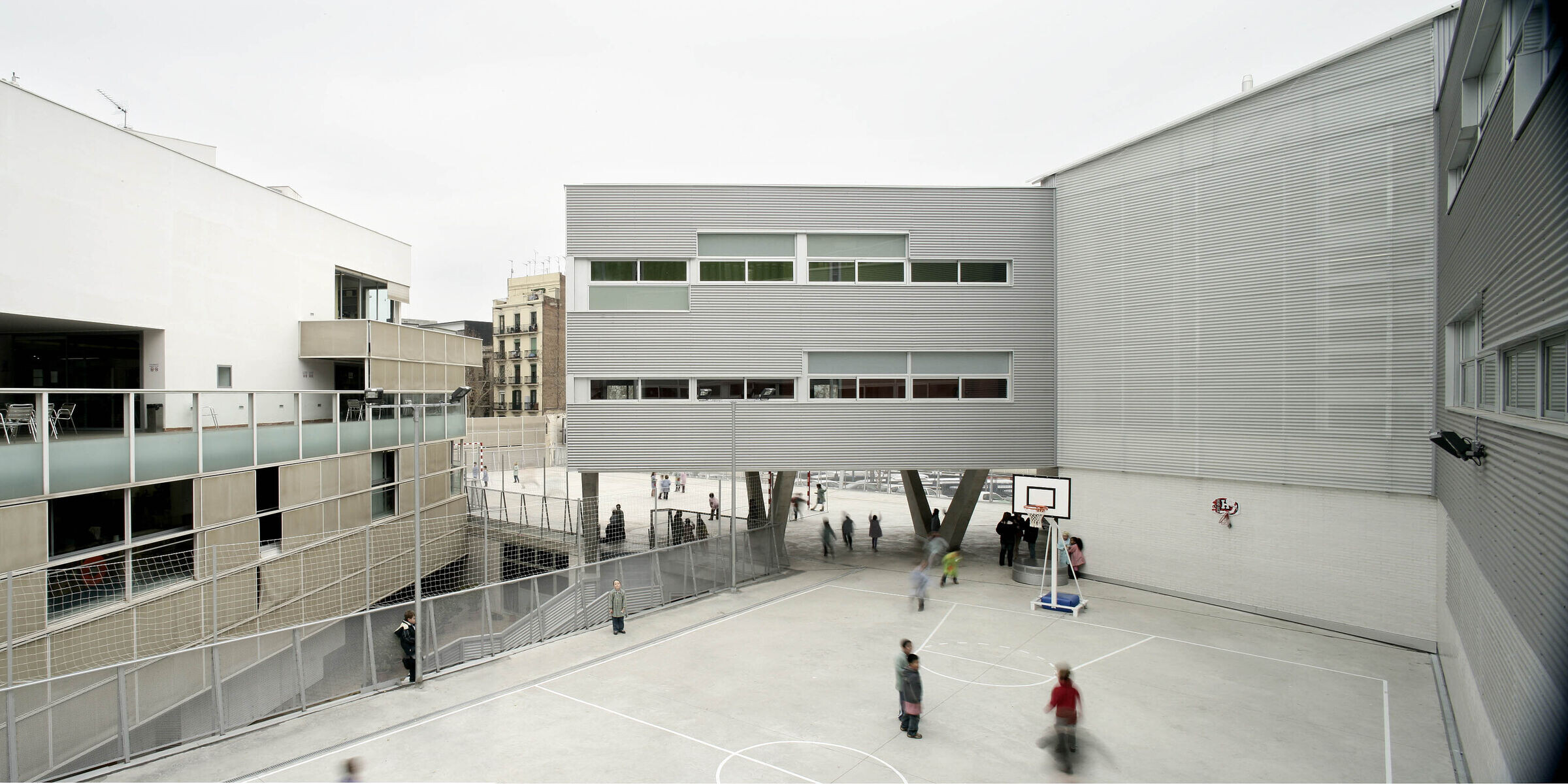 https://archello.com/story/125483/attachments/photos-videos/3 photo_credit Adrià Goula