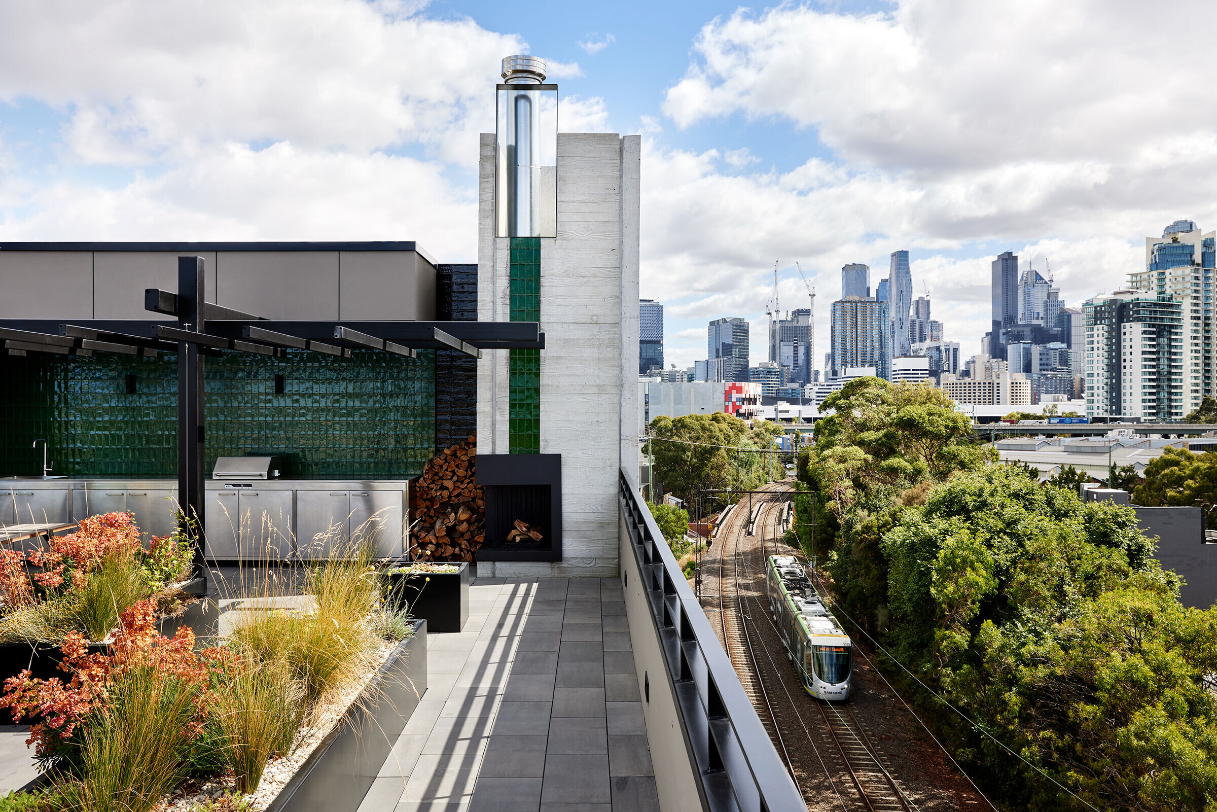 https://archello.com/story/128244/attachments/photos-videos/9 photo_credit Ferrars & York, enabled by HIP V. HYPE, designed in collaboration with Six Degrees Architects and built by IRONSIDE. Photography by Tess Kelly.