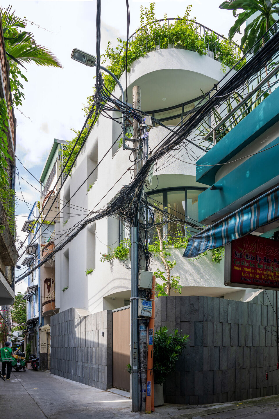 https://archello.com/story/128249/attachments/photos-videos/3 photo_credit Sonmeo Nguyen Art Studio