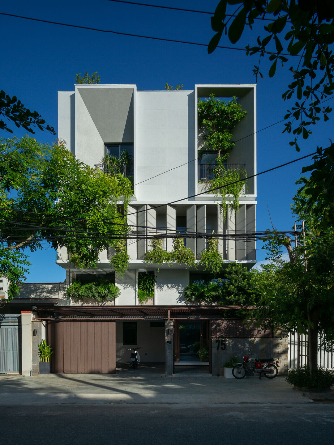https://archello.com/story/128596/attachments/photos-videos/9 photo_credit Quang Dam