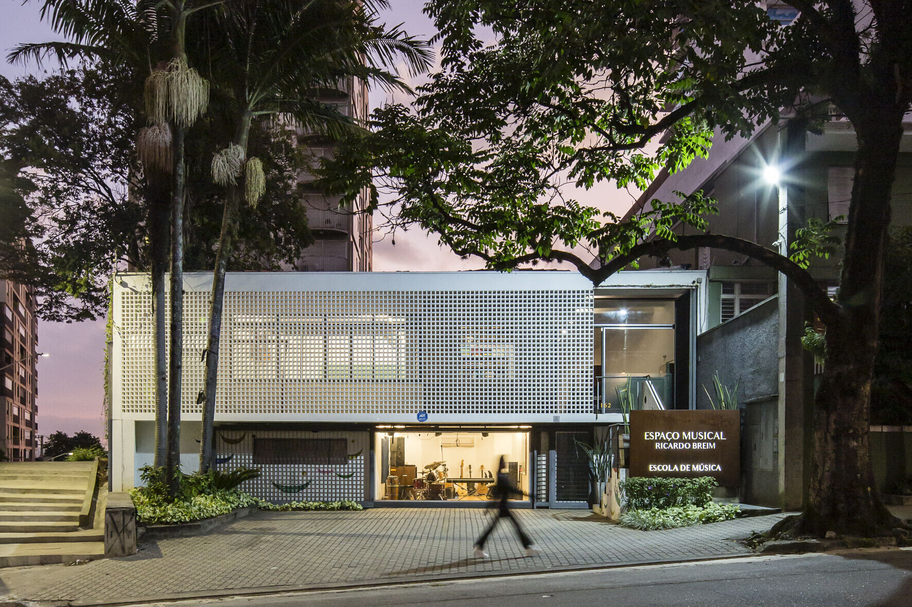https://archello.com/story/128652/attachments/photos-videos/5 photo_credit Tony Chen