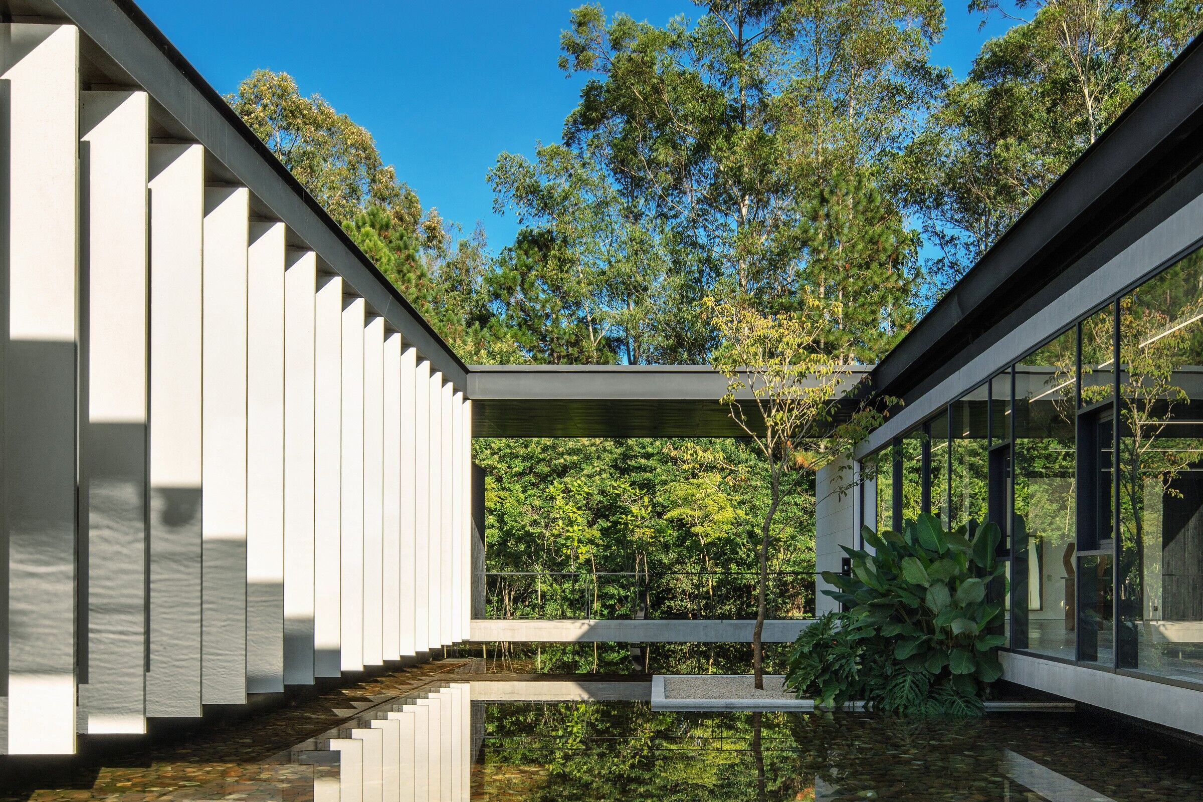 https://archello.com/story/128911/attachments/photos-videos/6 photo_credit Nelson Kon