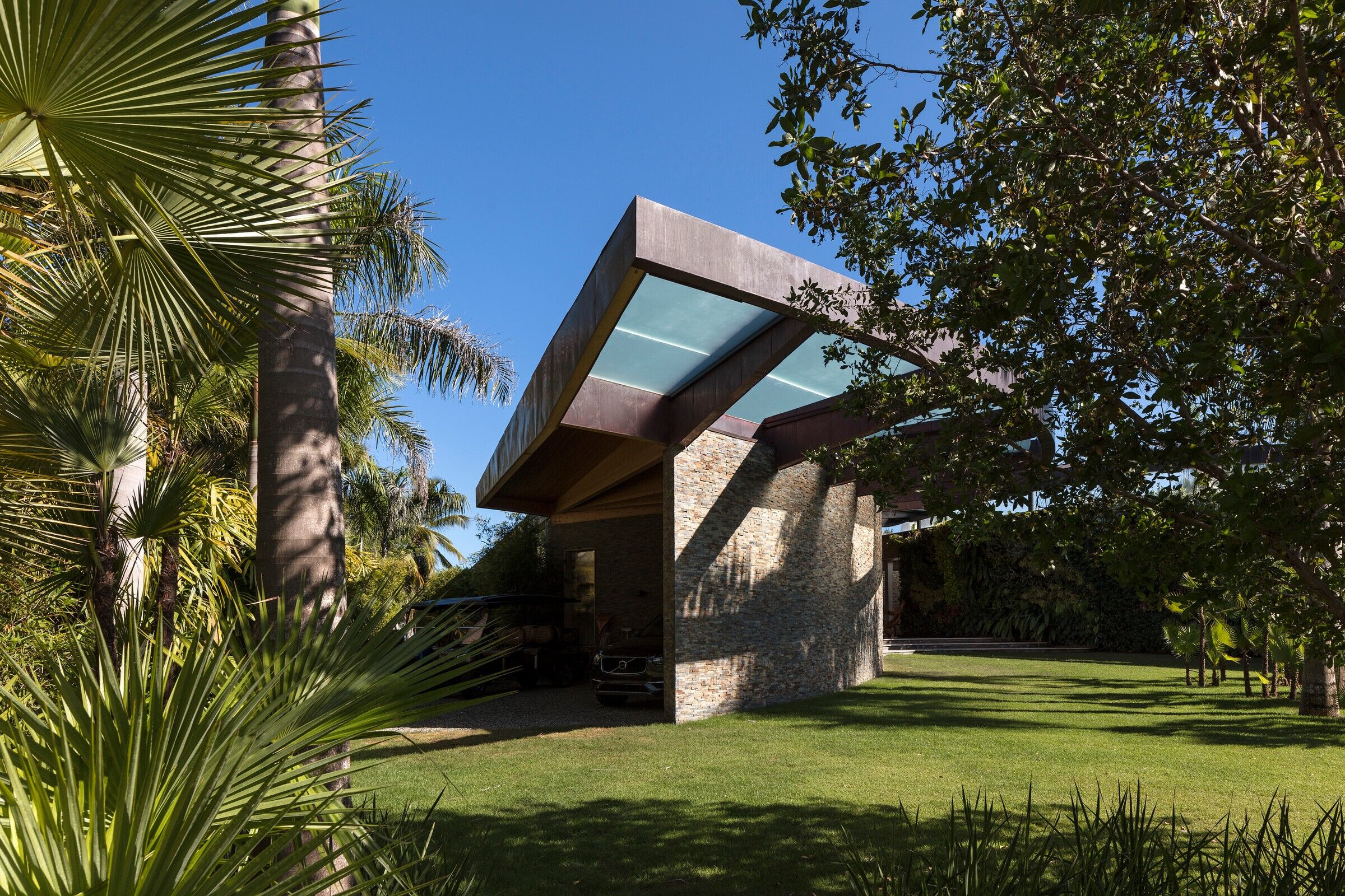 https://archello.com/story/129089/attachments/photos-videos/8 photo_credit Leonardo Finotti