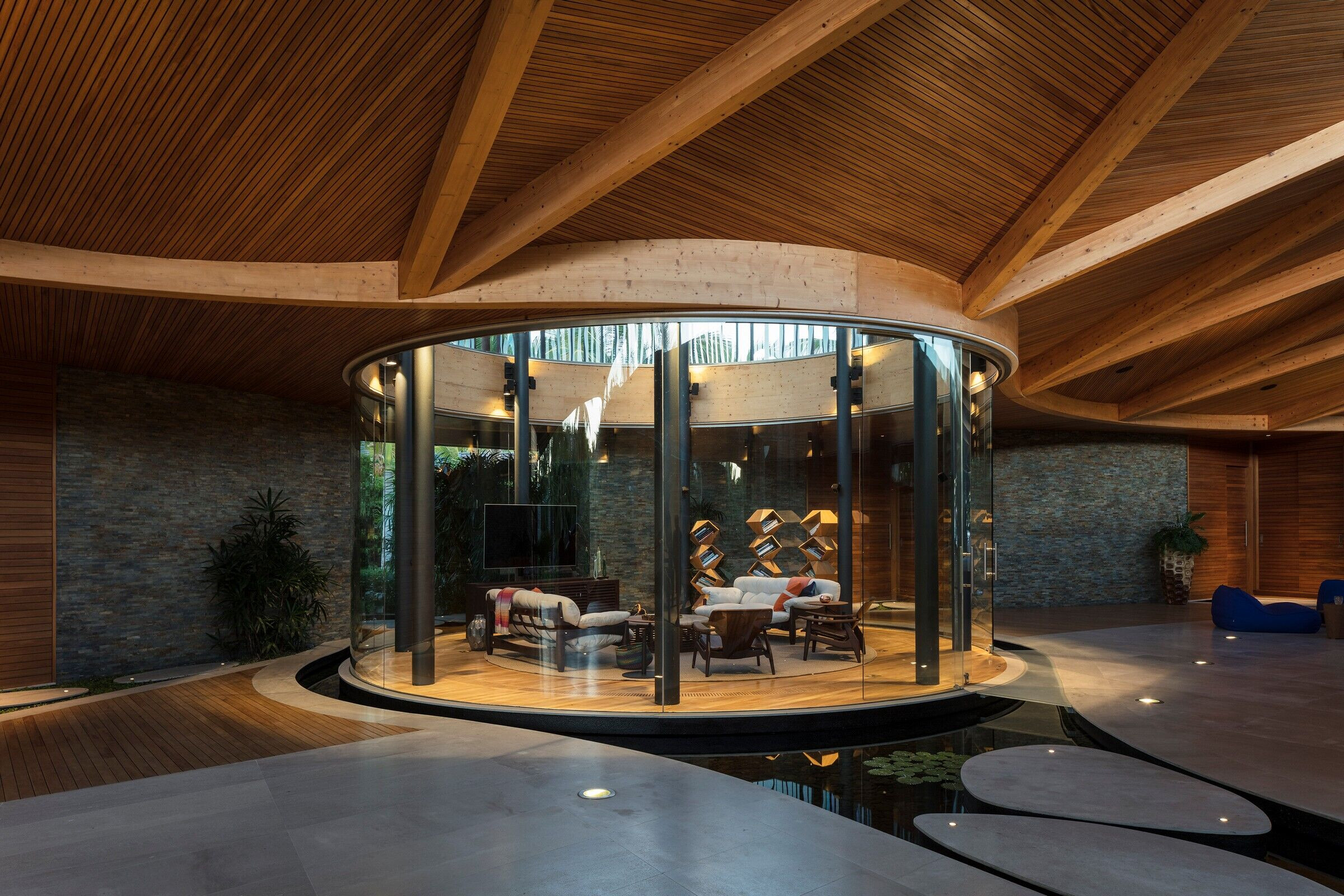 https://archello.com/story/129089/attachments/photos-videos/16 photo_credit Leonardo Finotti