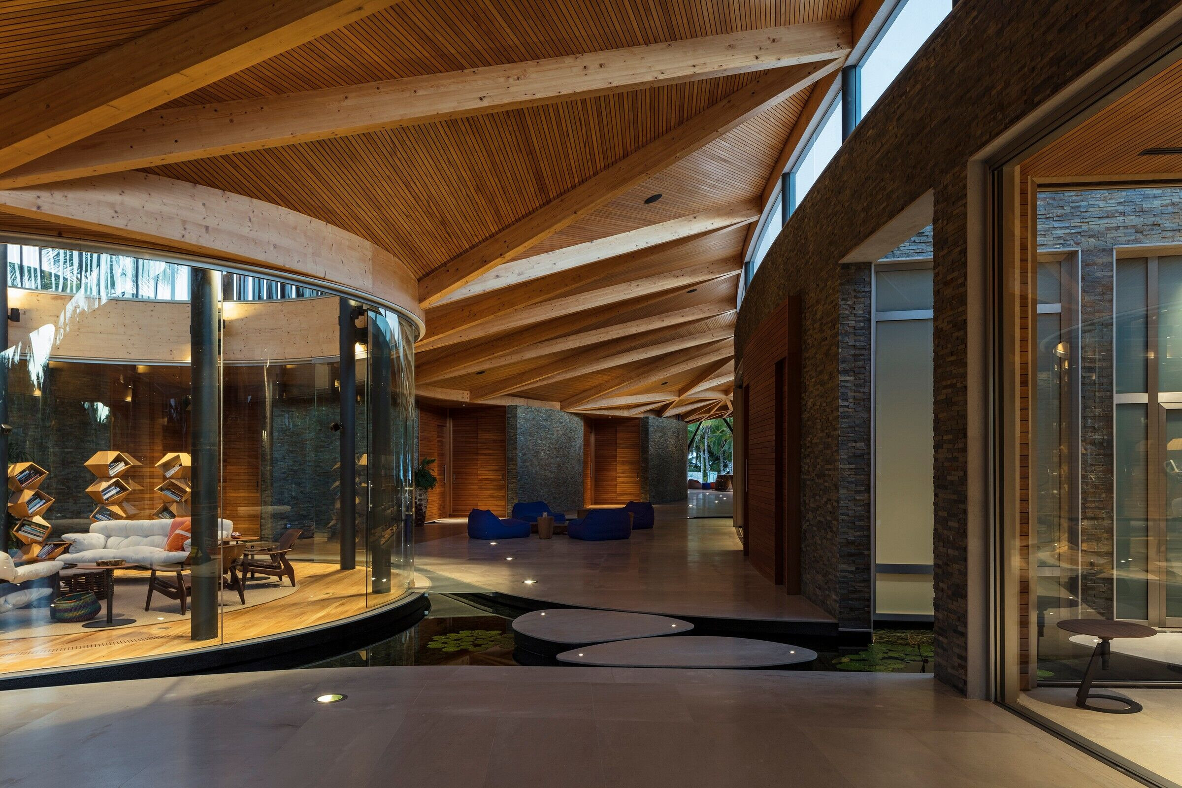 https://archello.com/story/129089/attachments/photos-videos/17 photo_credit Leonardo Finotti