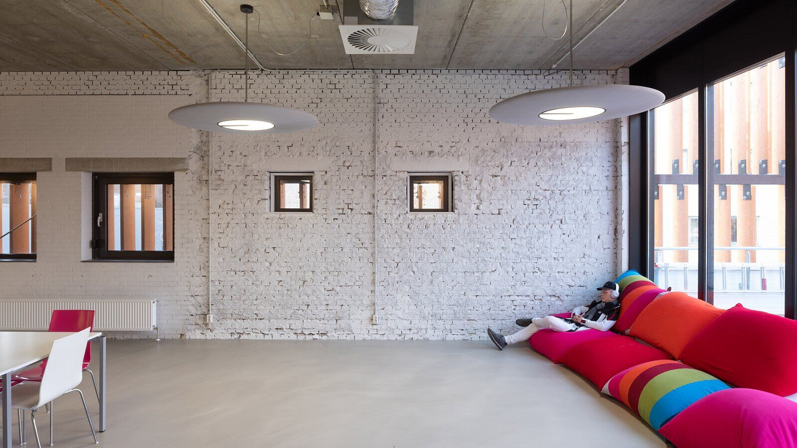 https://archello.com/story/129196/attachments/photos-videos/12 photo_credit Ossip van Duivenbode, OZ Valentine Kortekaas