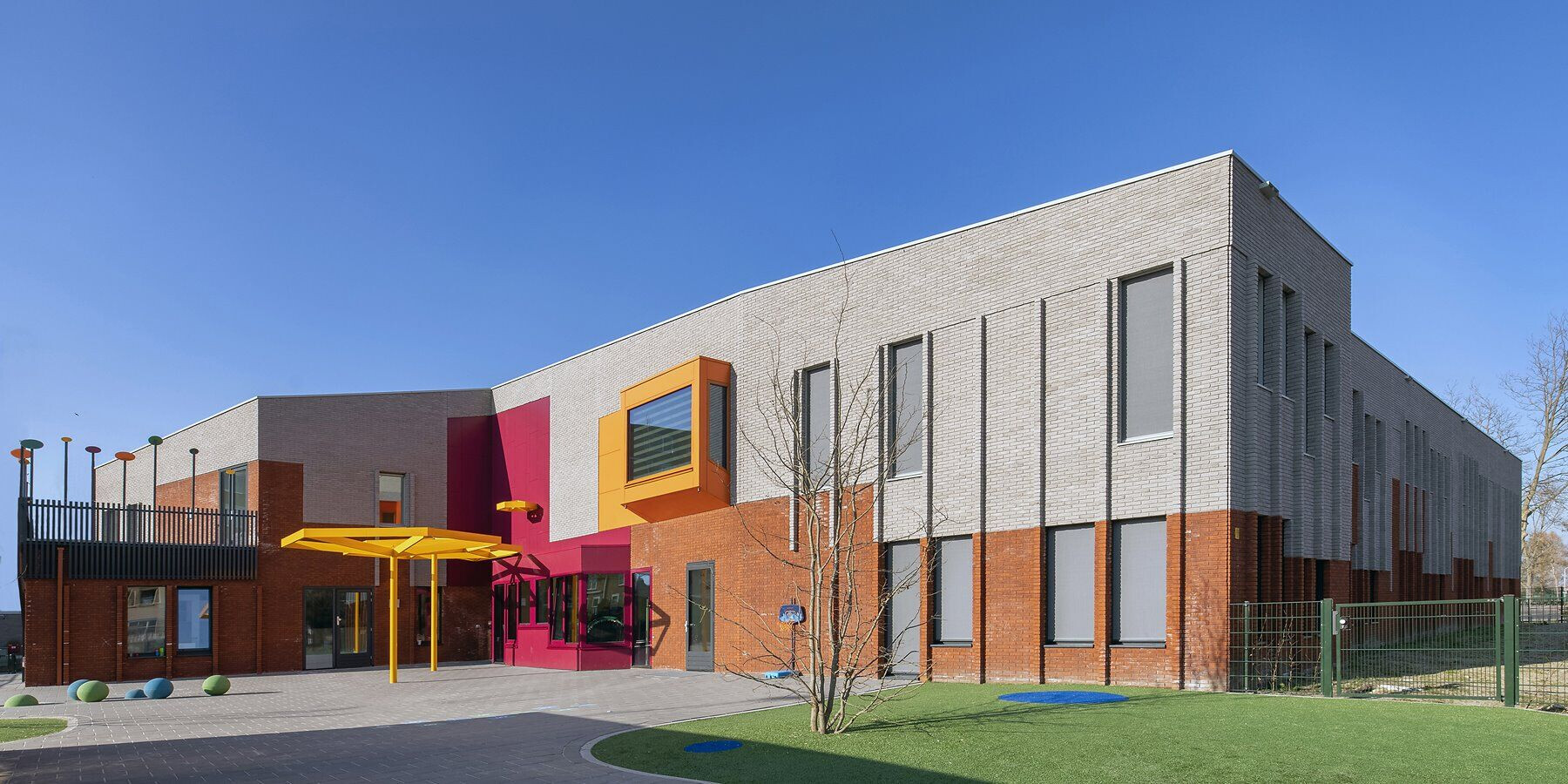 https://archello.com/story/129391/attachments/photos-videos/4 photo_credit BRTArchitecten